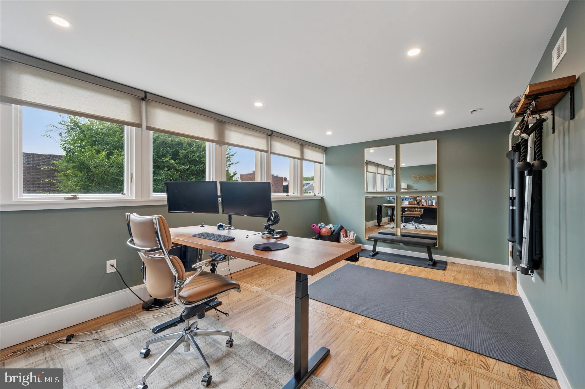 SOCIETY HILL - Residential