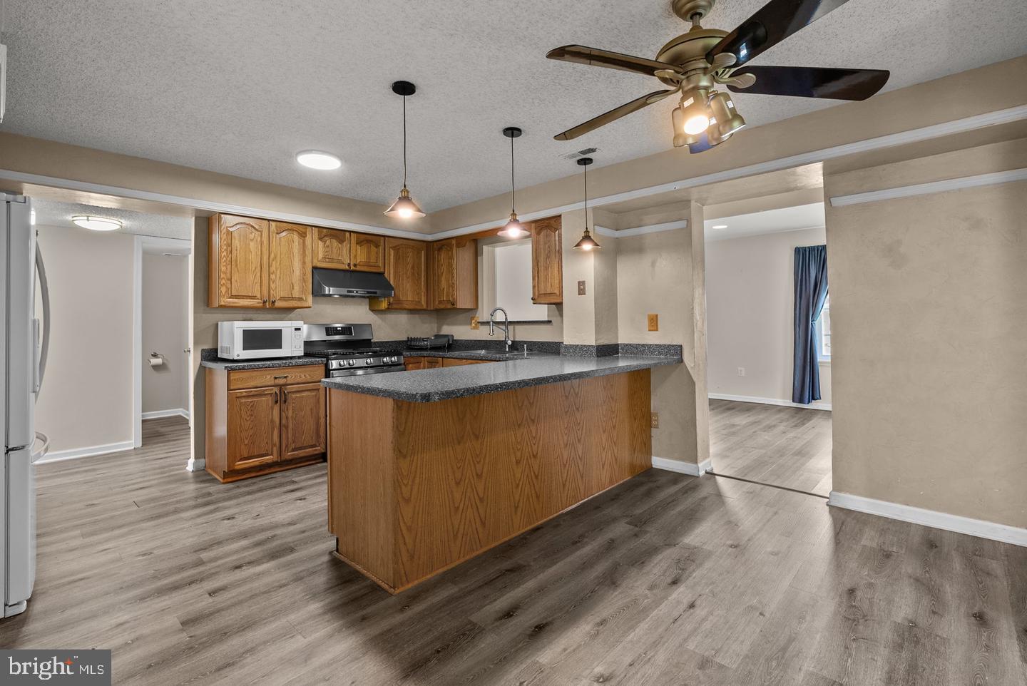 COUNTRY LANE - Residential