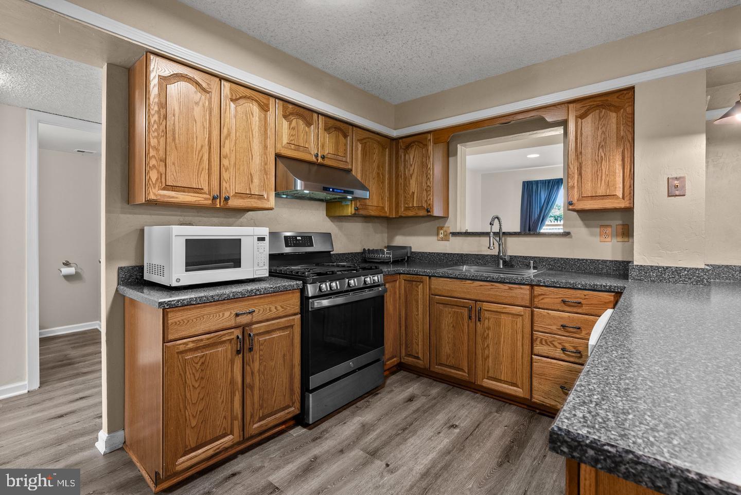 COUNTRY LANE - Residential