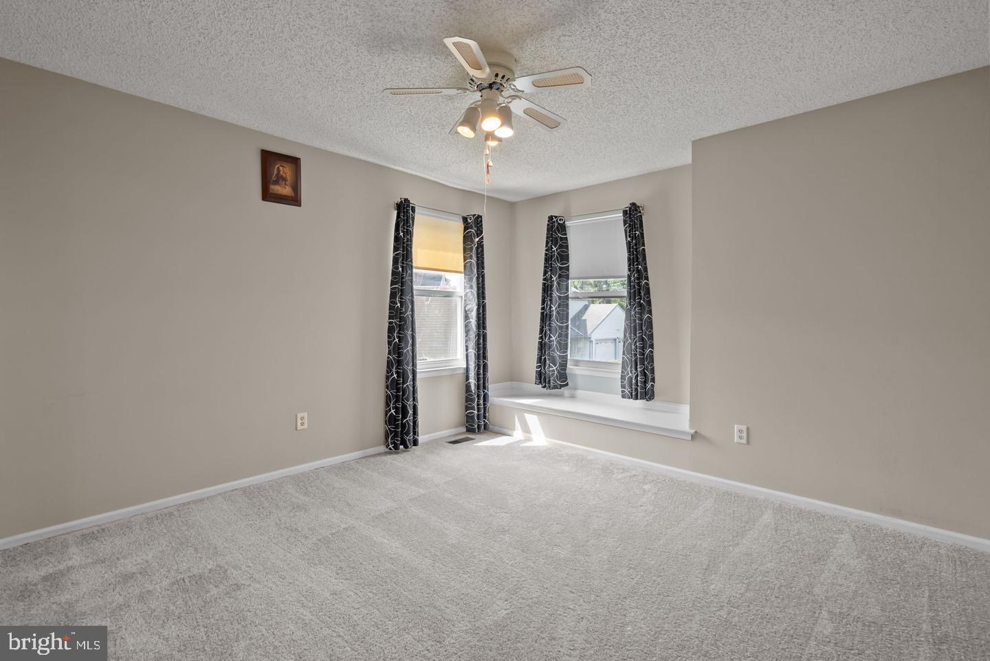 COUNTRY LANE - Residential