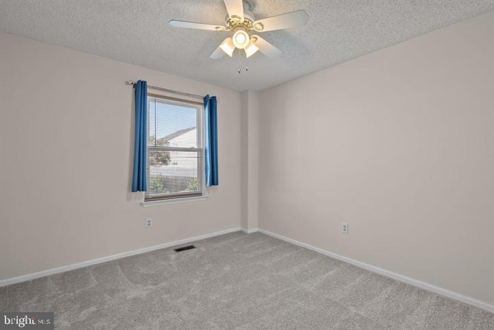 COUNTRY LANE - Residential