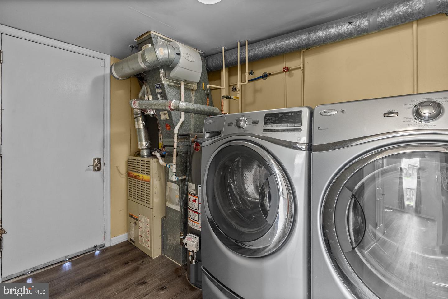 COUNTRY LANE - Residential