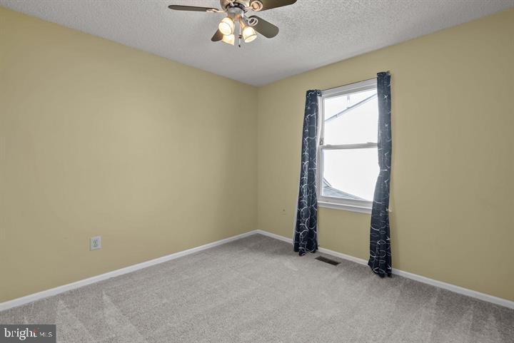 COUNTRY LANE - Residential