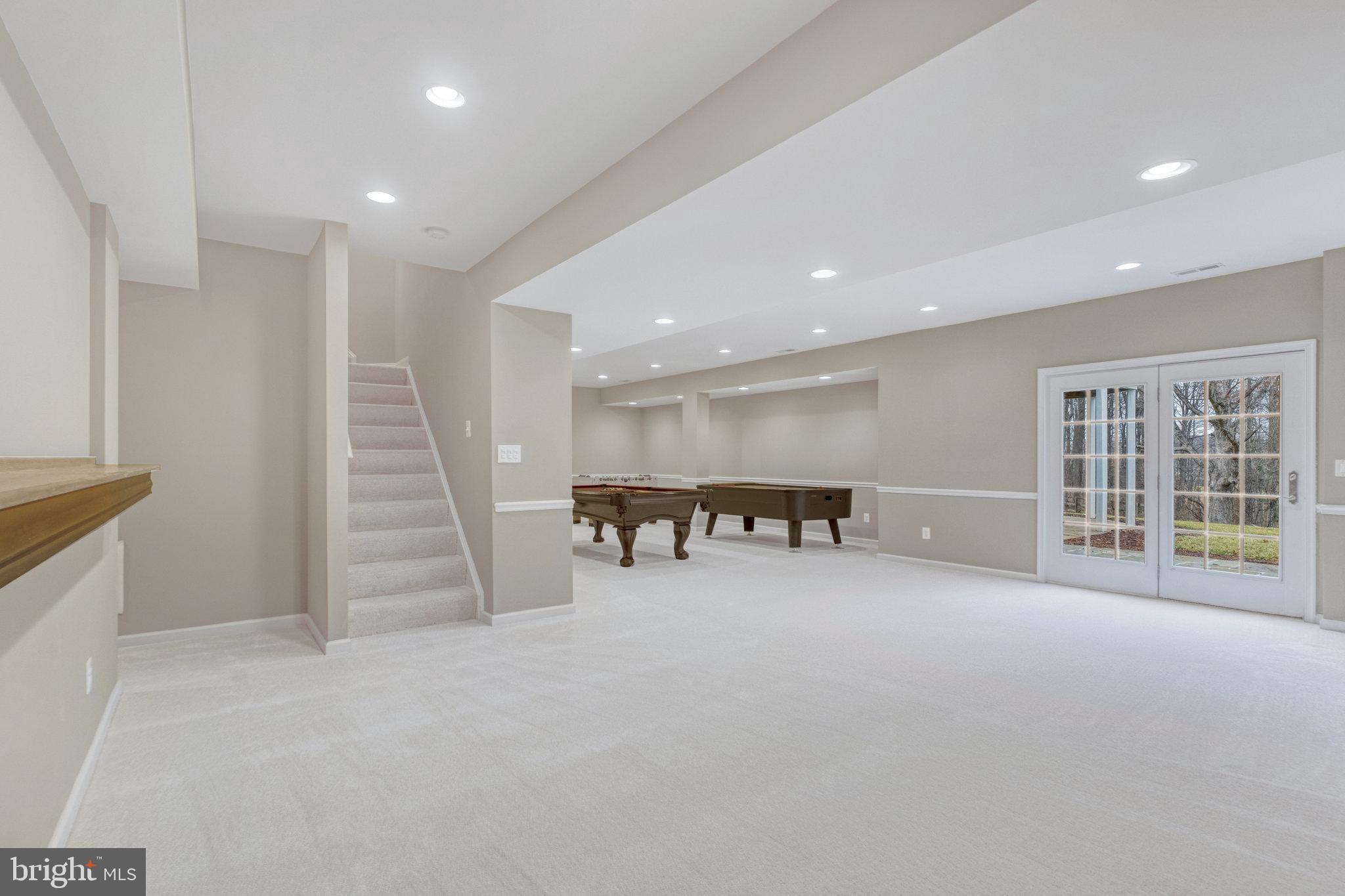 HUNTER MILL ESTATES - Residential