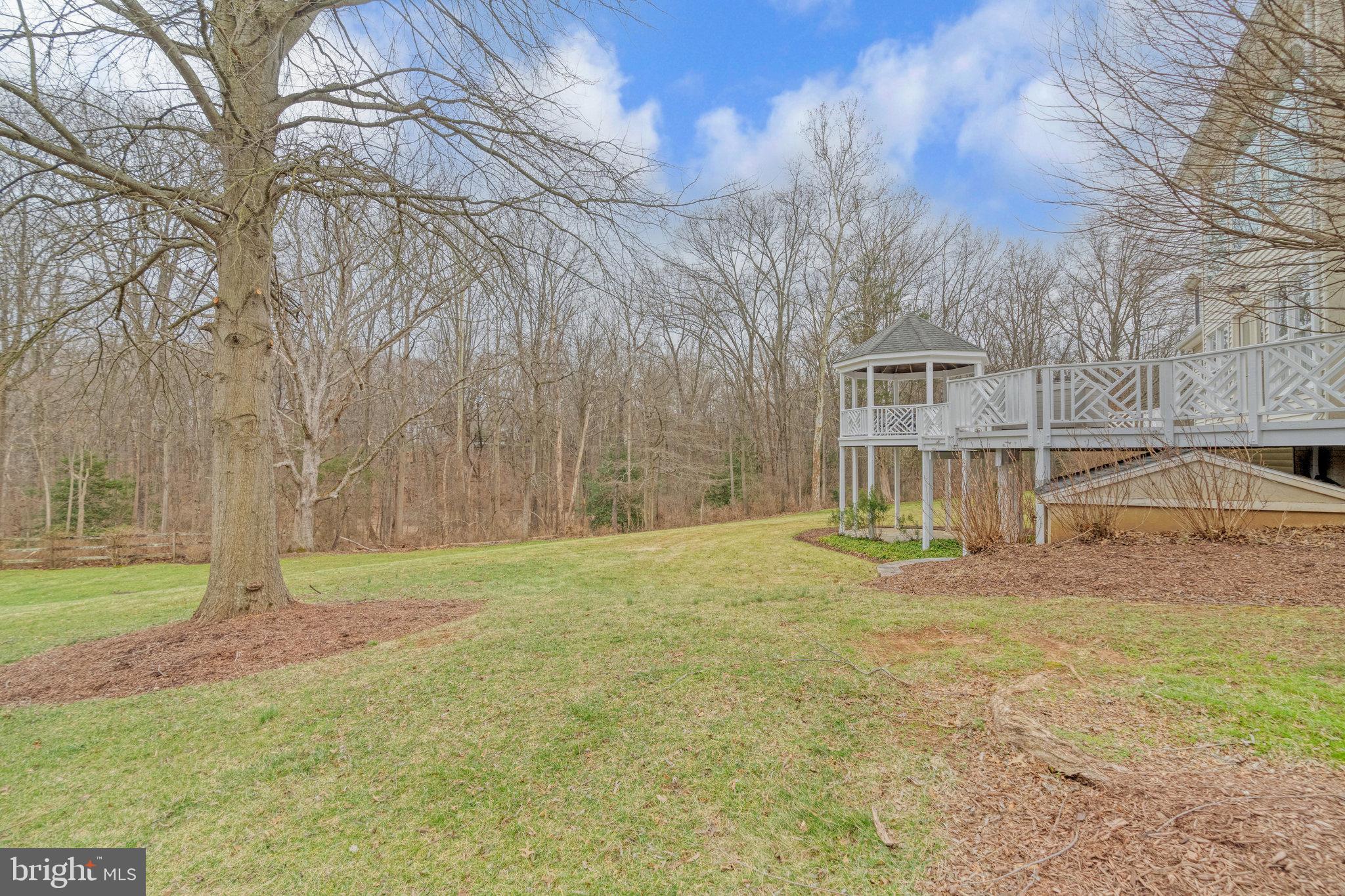 HUNTER MILL ESTATES - Residential