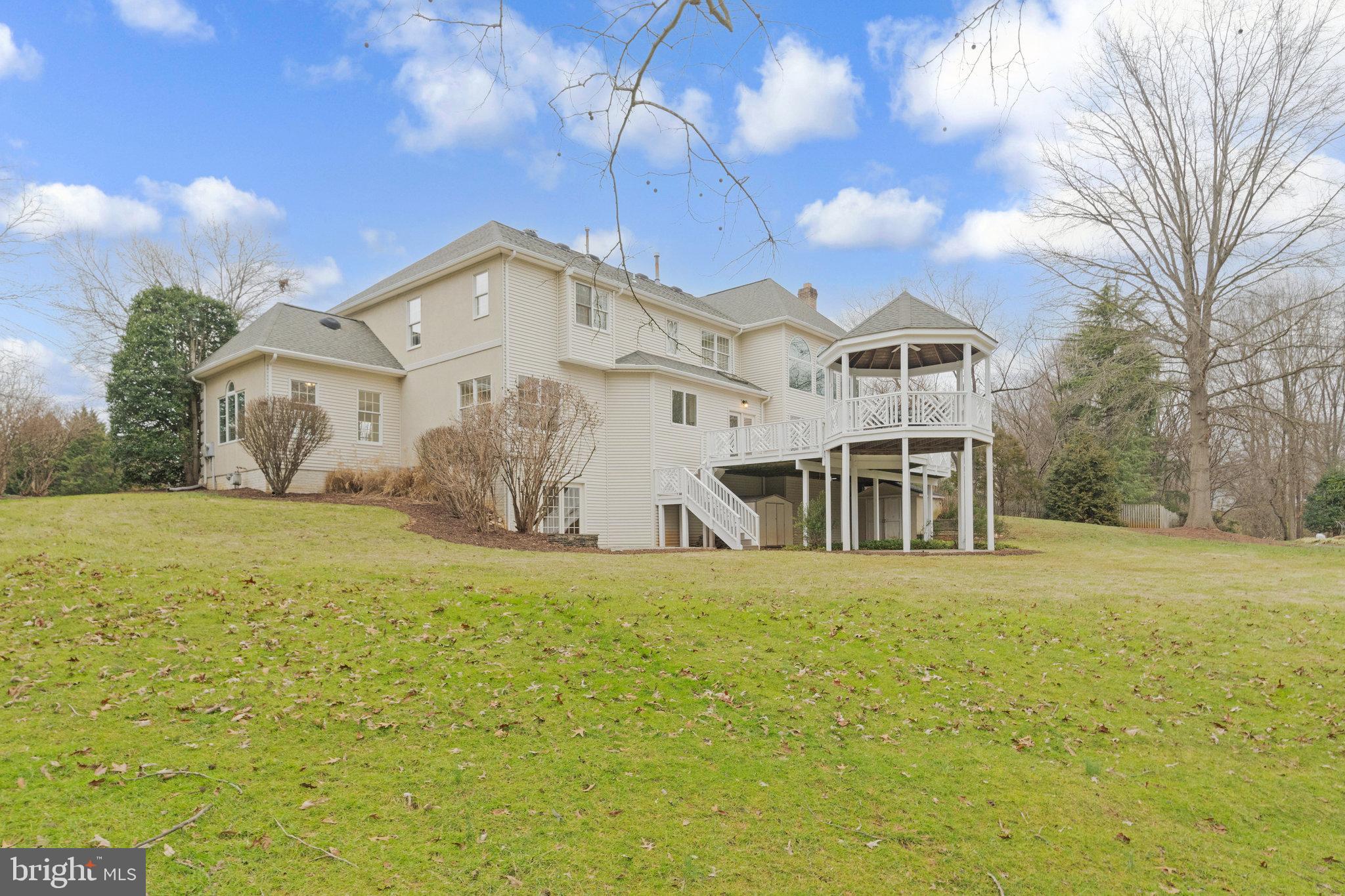 HUNTER MILL ESTATES - Residential