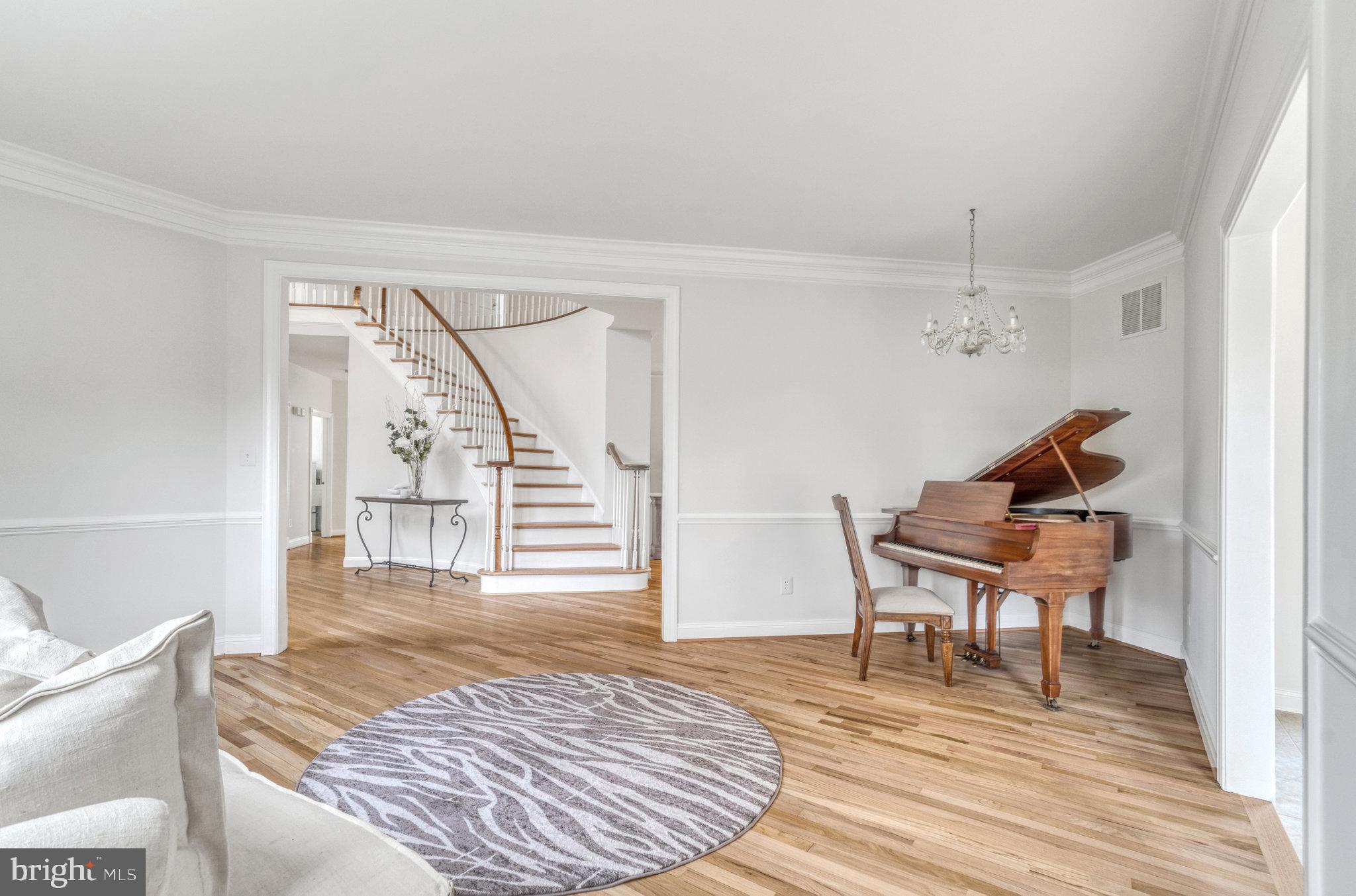 HUNTER MILL ESTATES - Residential