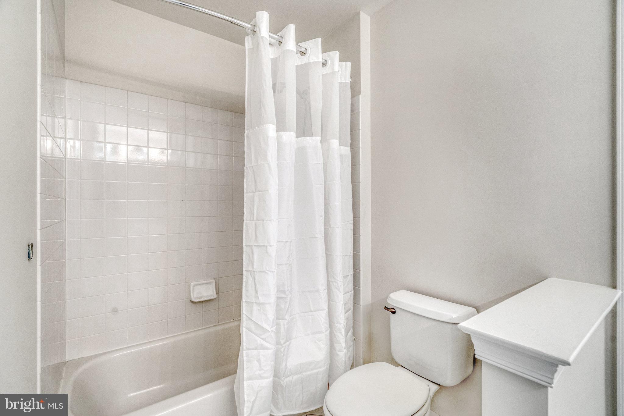 HUNTER MILL ESTATES - Residential