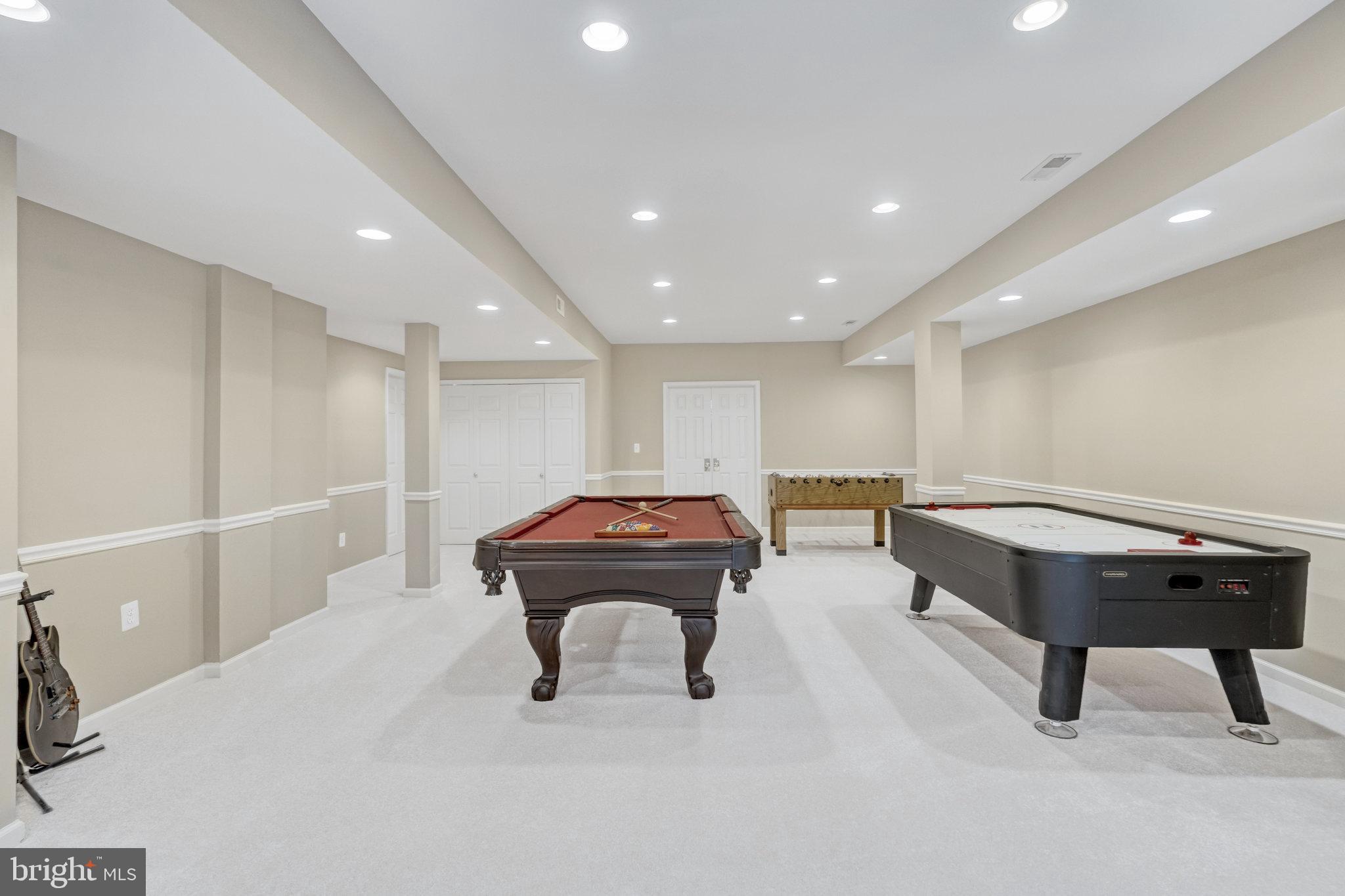 HUNTER MILL ESTATES - Residential