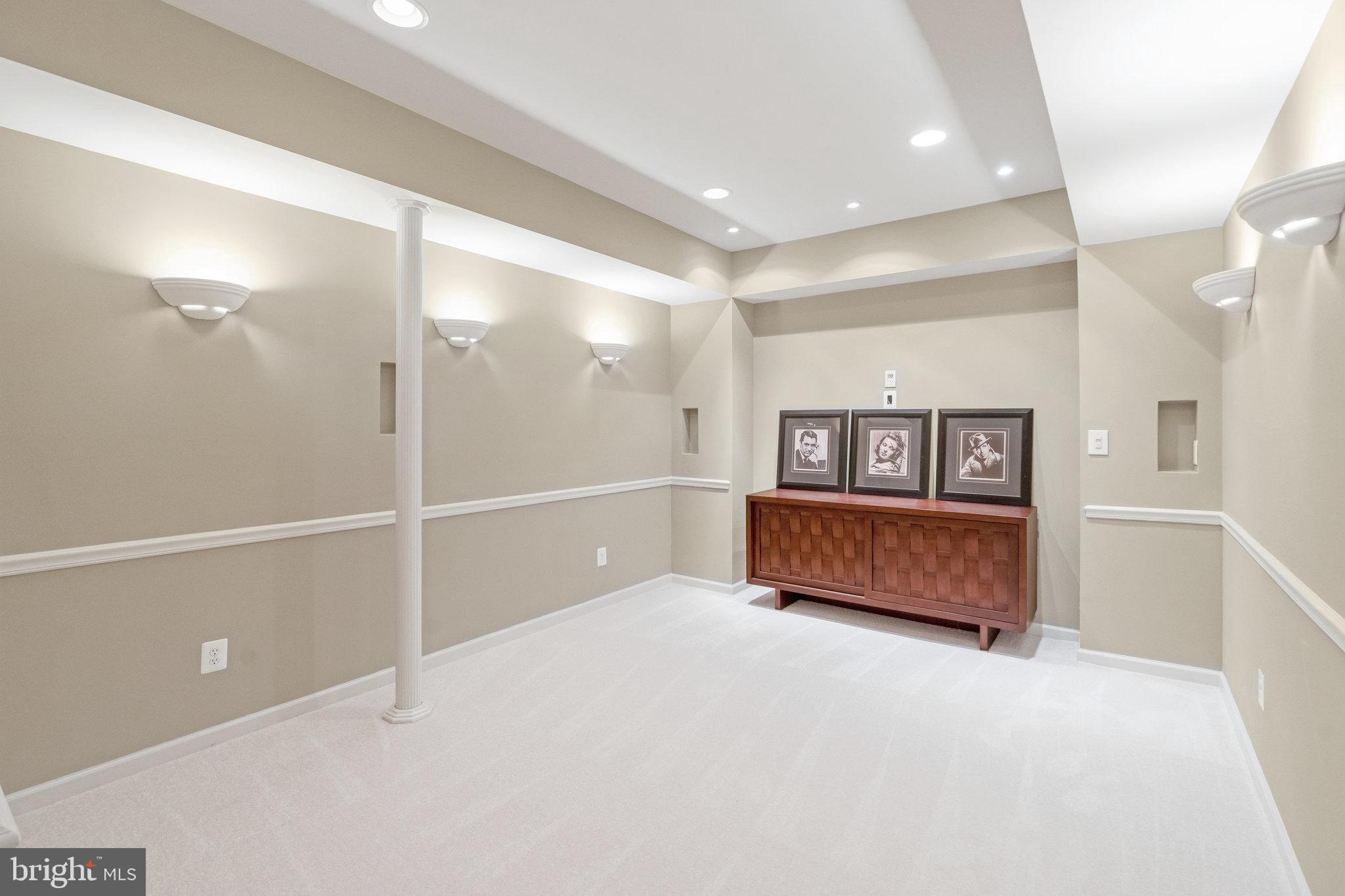 HUNTER MILL ESTATES - Residential