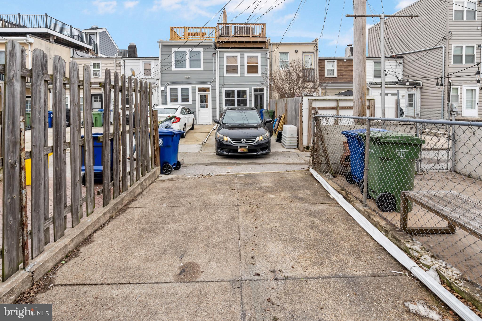 LOCUST POINT - Residential