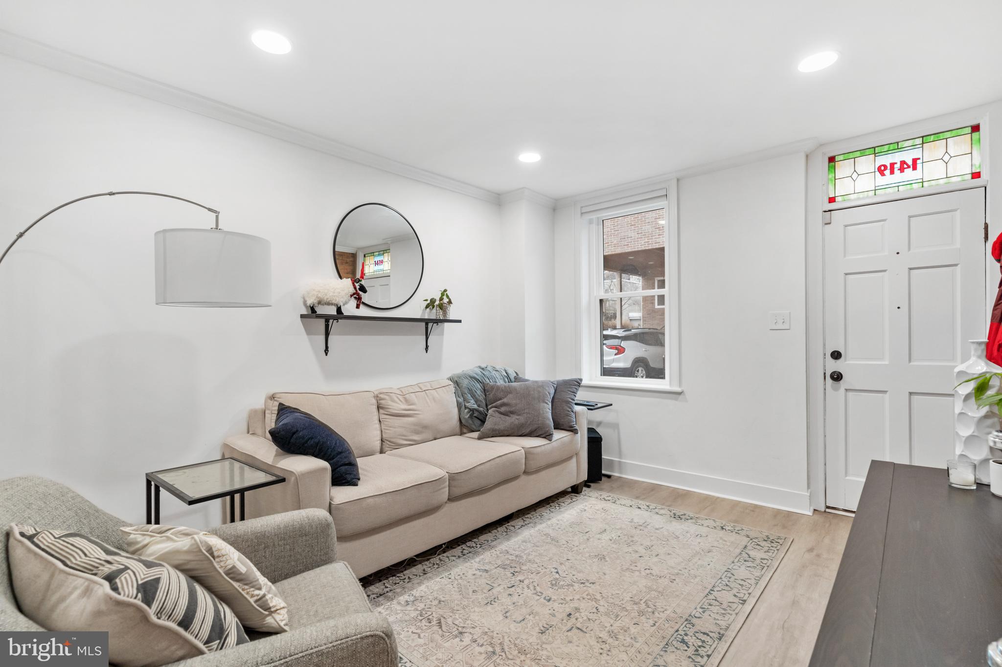 LOCUST POINT - Residential