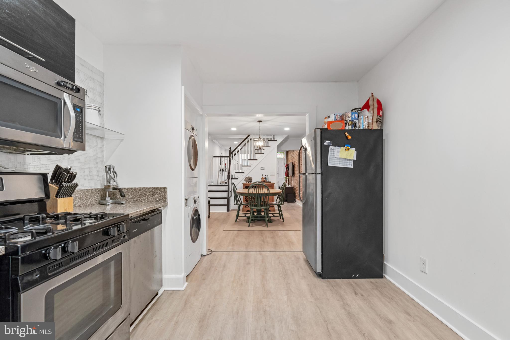 LOCUST POINT - Residential