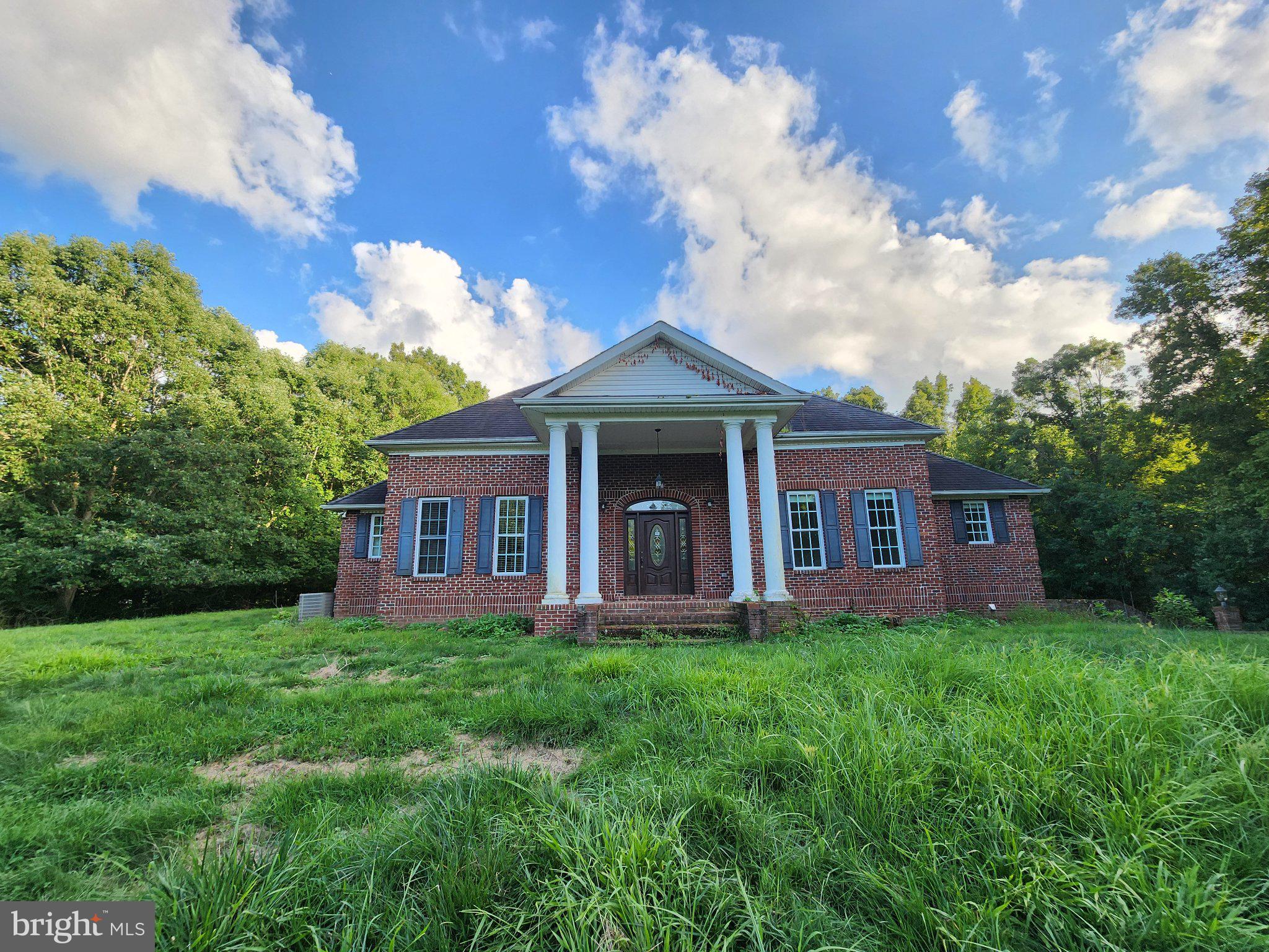 125 MEADOWBROOK LANE