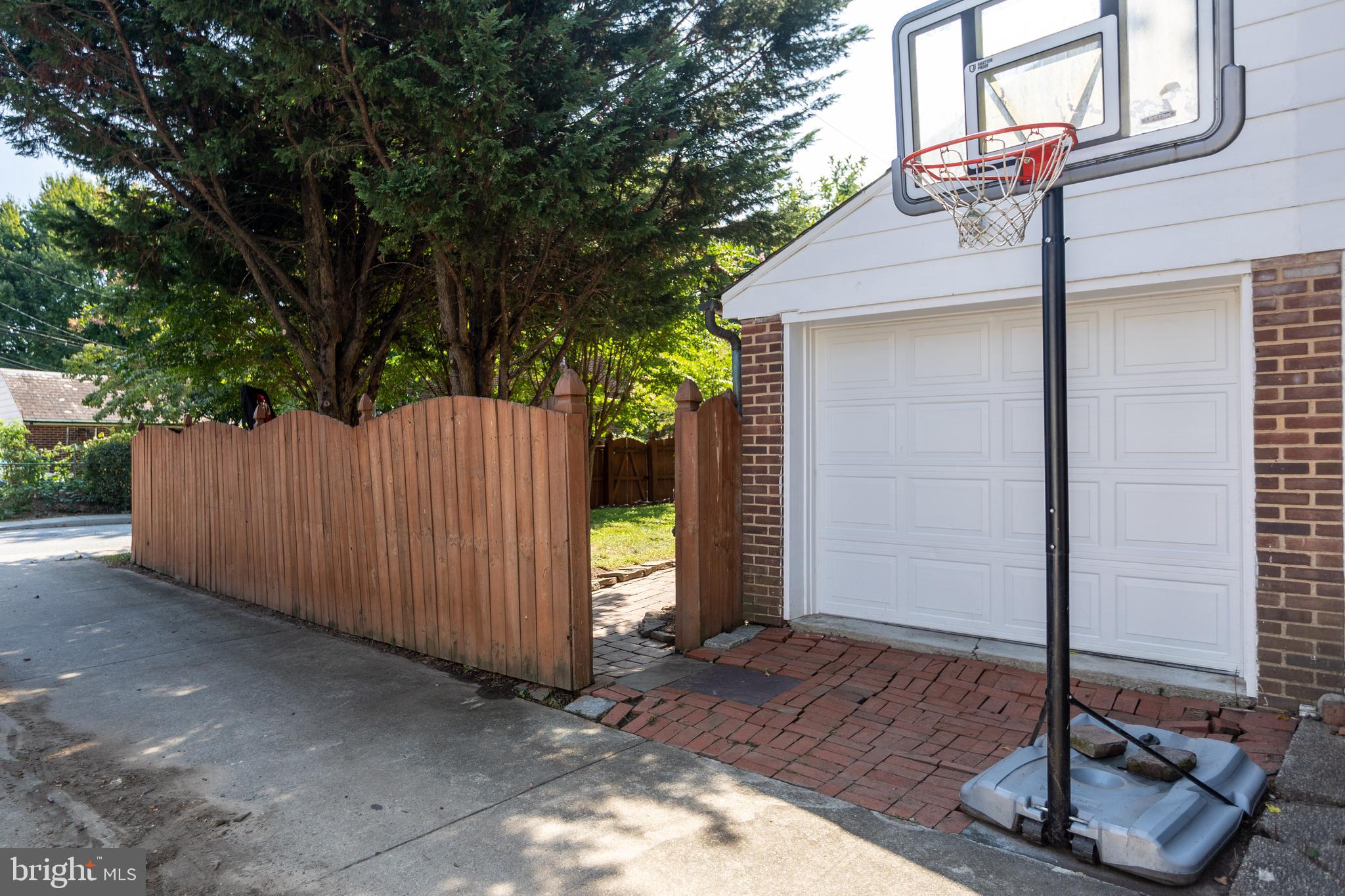 RODGERS FORGE - Residential