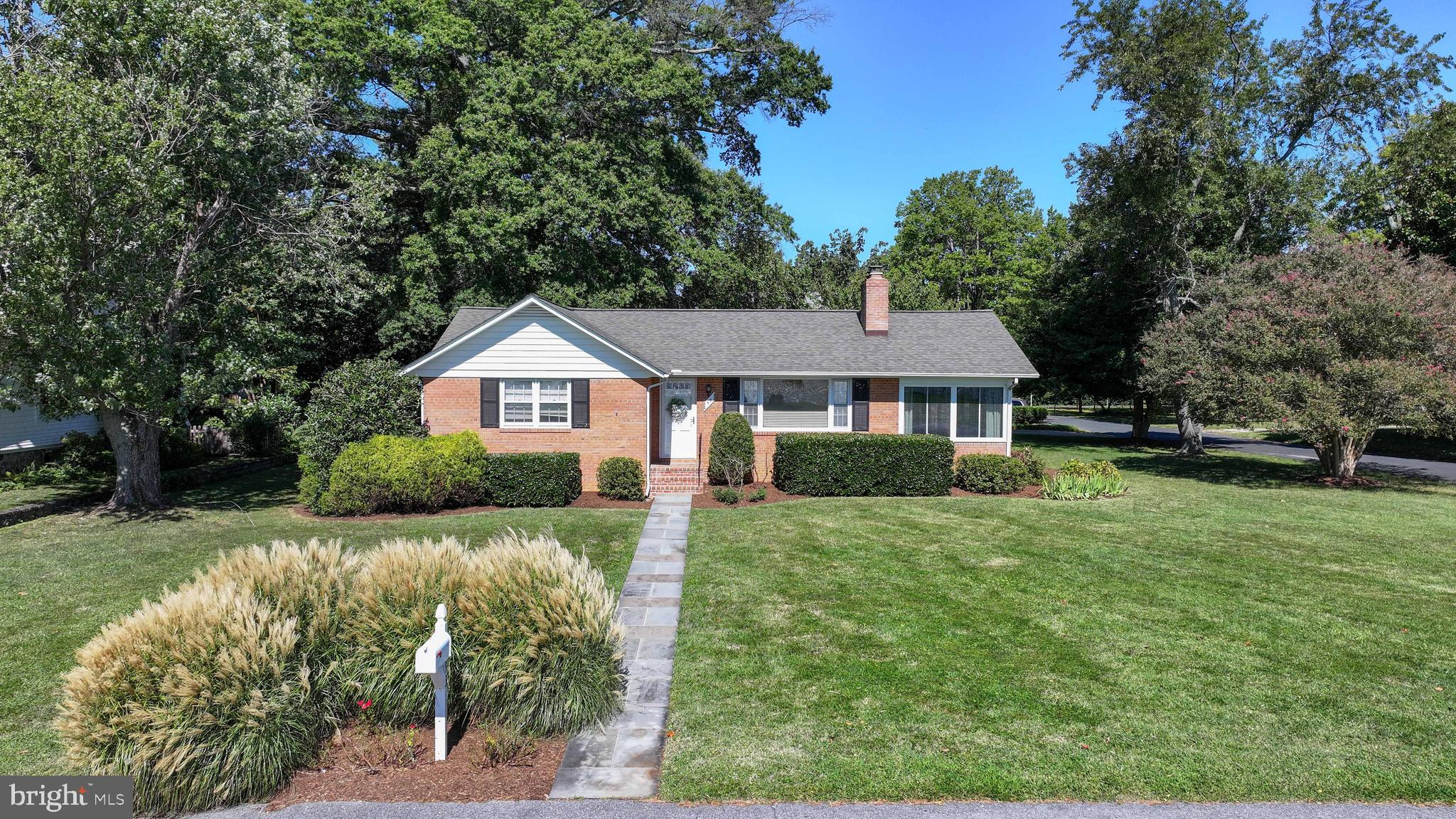 93 BAY DRIVE