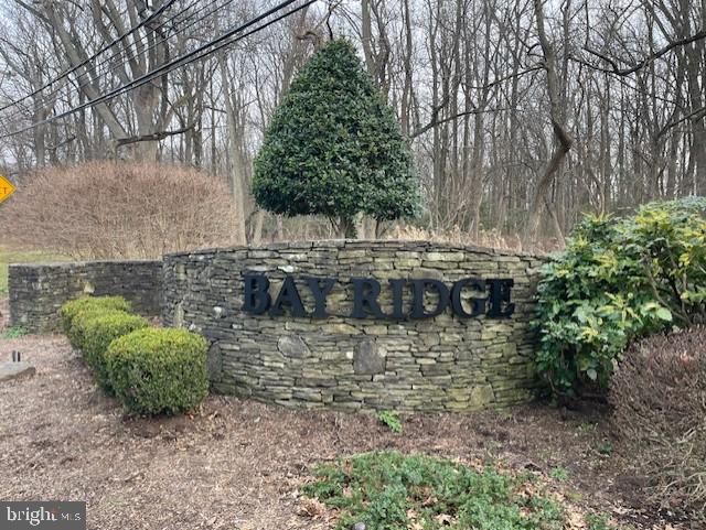 BAY RIDGE - Land