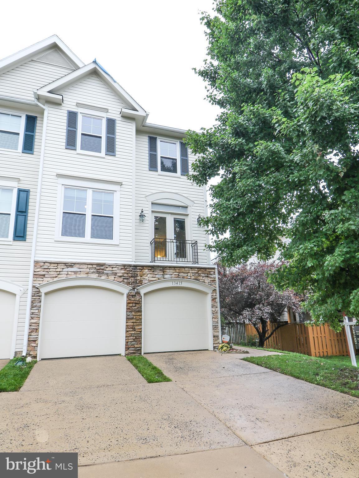 MCNAIR FARMS LANDBAY - Residential