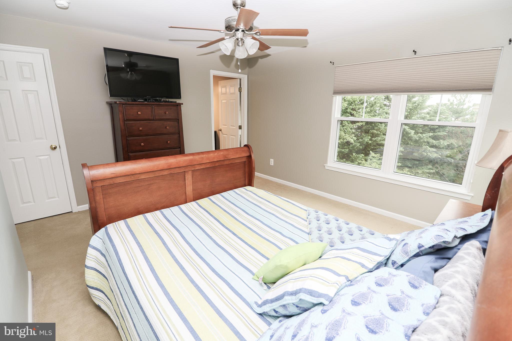 MCNAIR FARMS LANDBAY - Residential