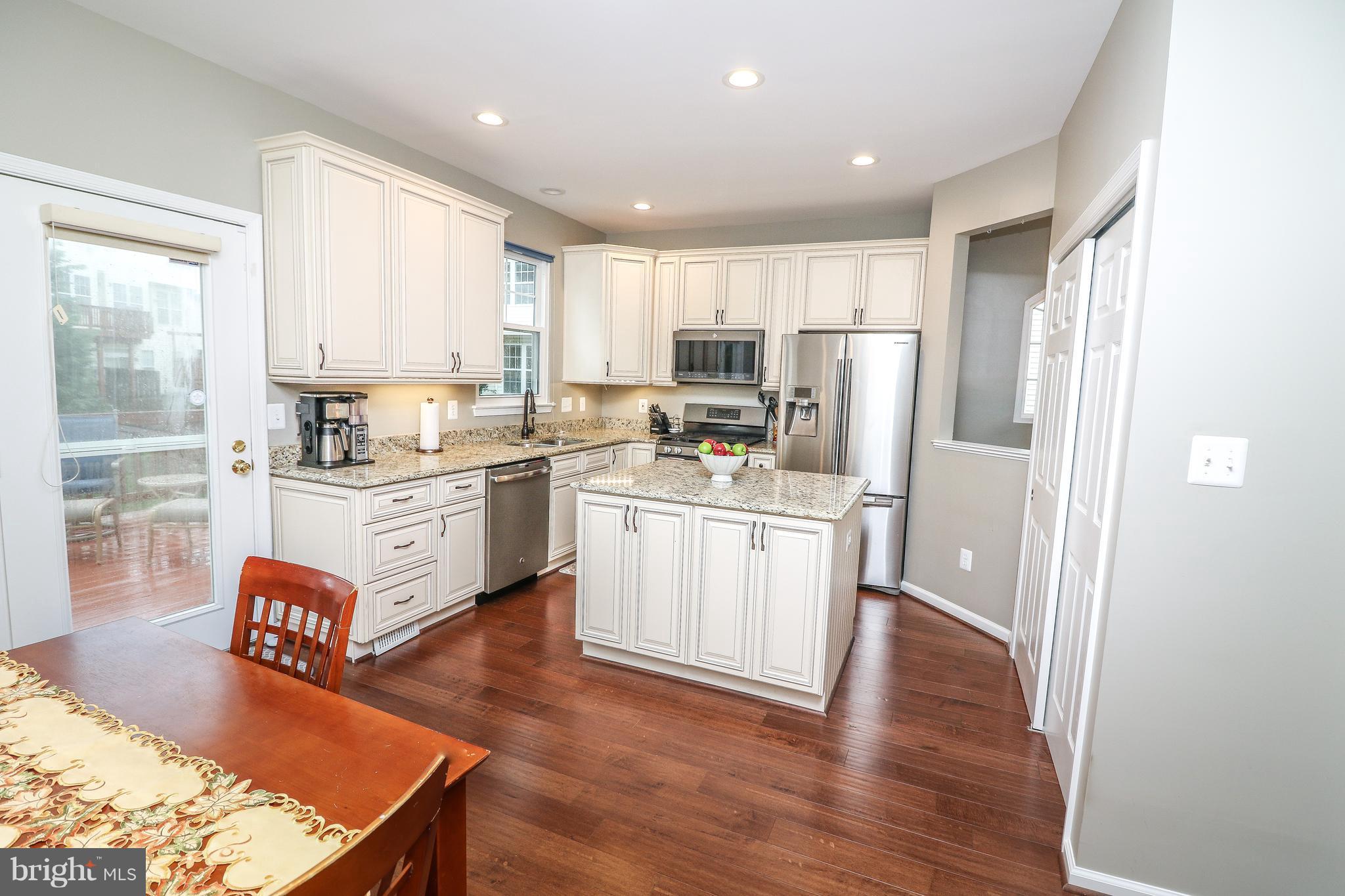 MCNAIR FARMS LANDBAY - Residential