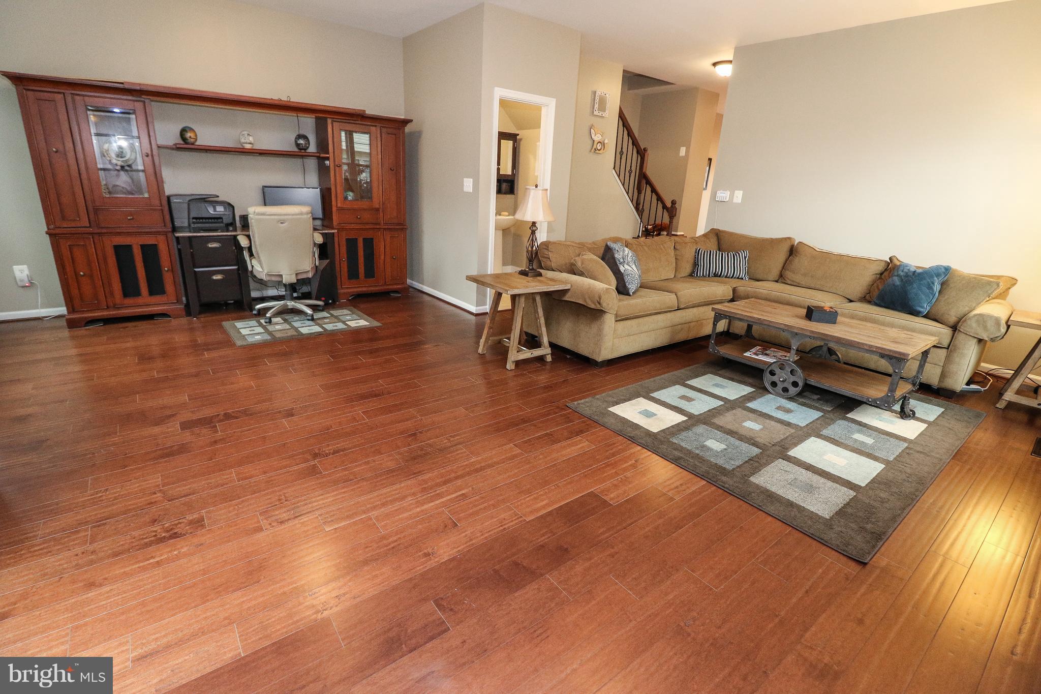 MCNAIR FARMS LANDBAY - Residential