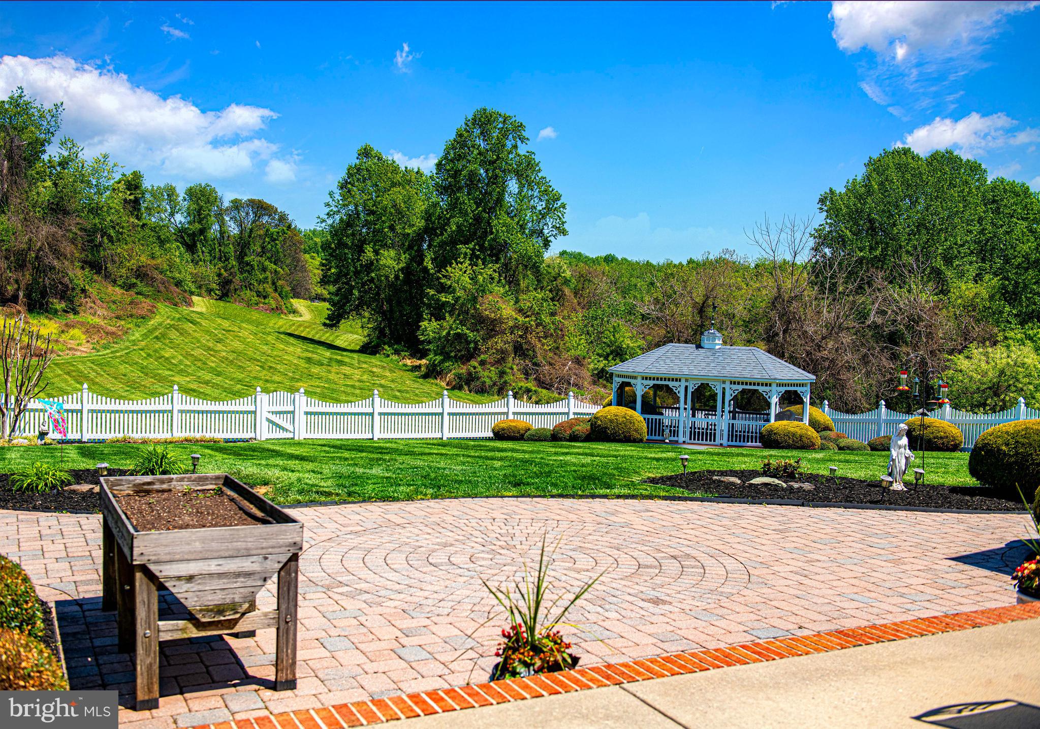 PLEASANT RIDGE - Residential