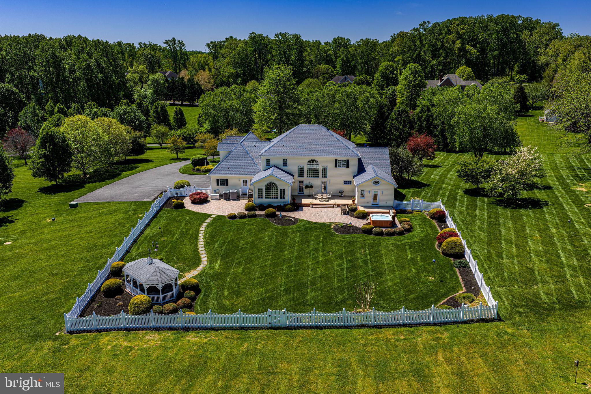 PLEASANT RIDGE - Residential