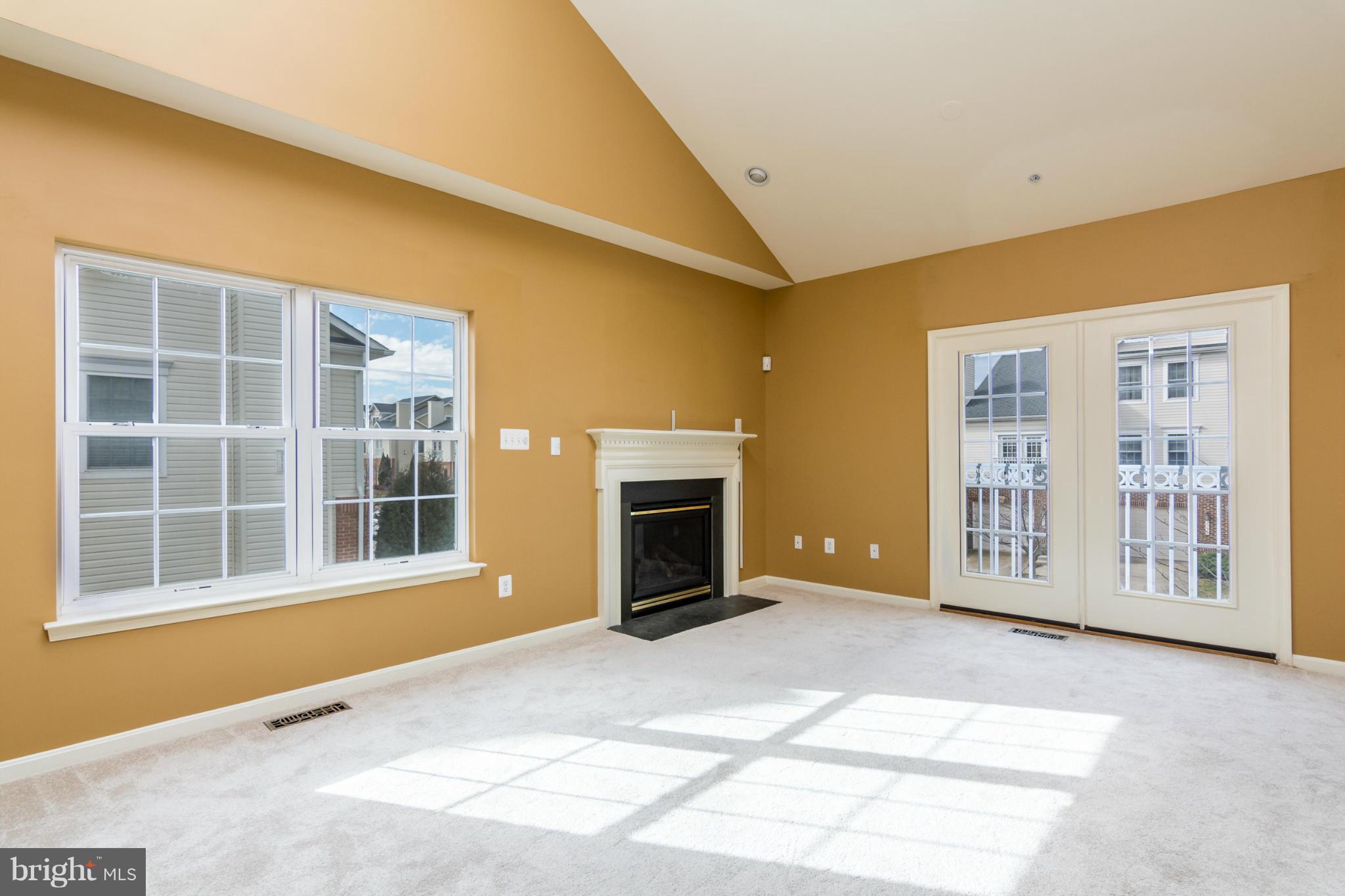 SEVEN OAKS - Residential