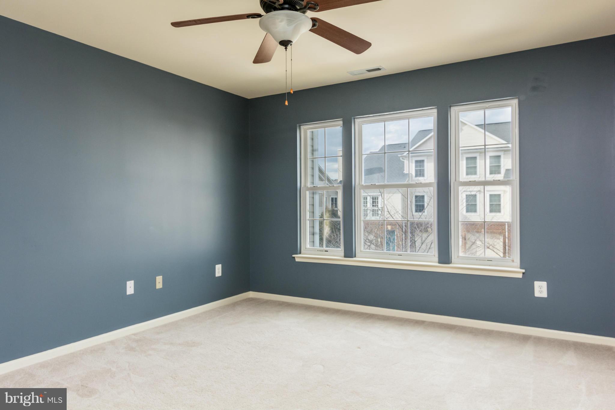 SEVEN OAKS - Residential