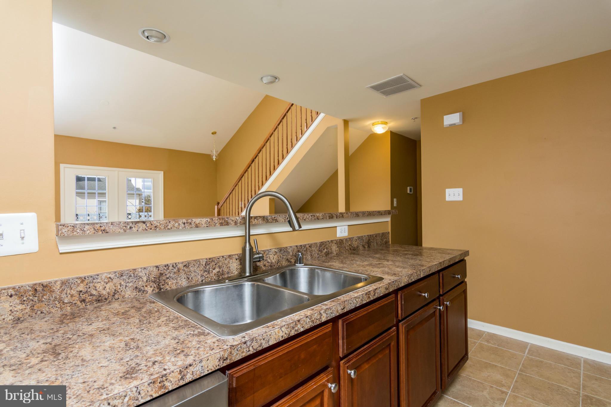 SEVEN OAKS - Residential