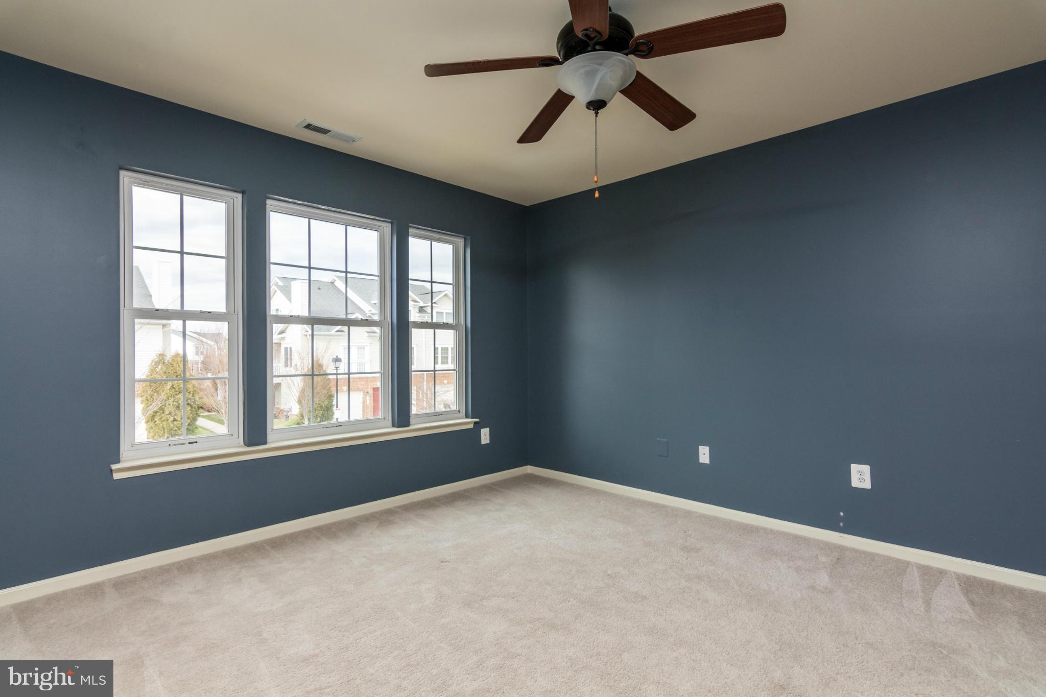 SEVEN OAKS - Residential