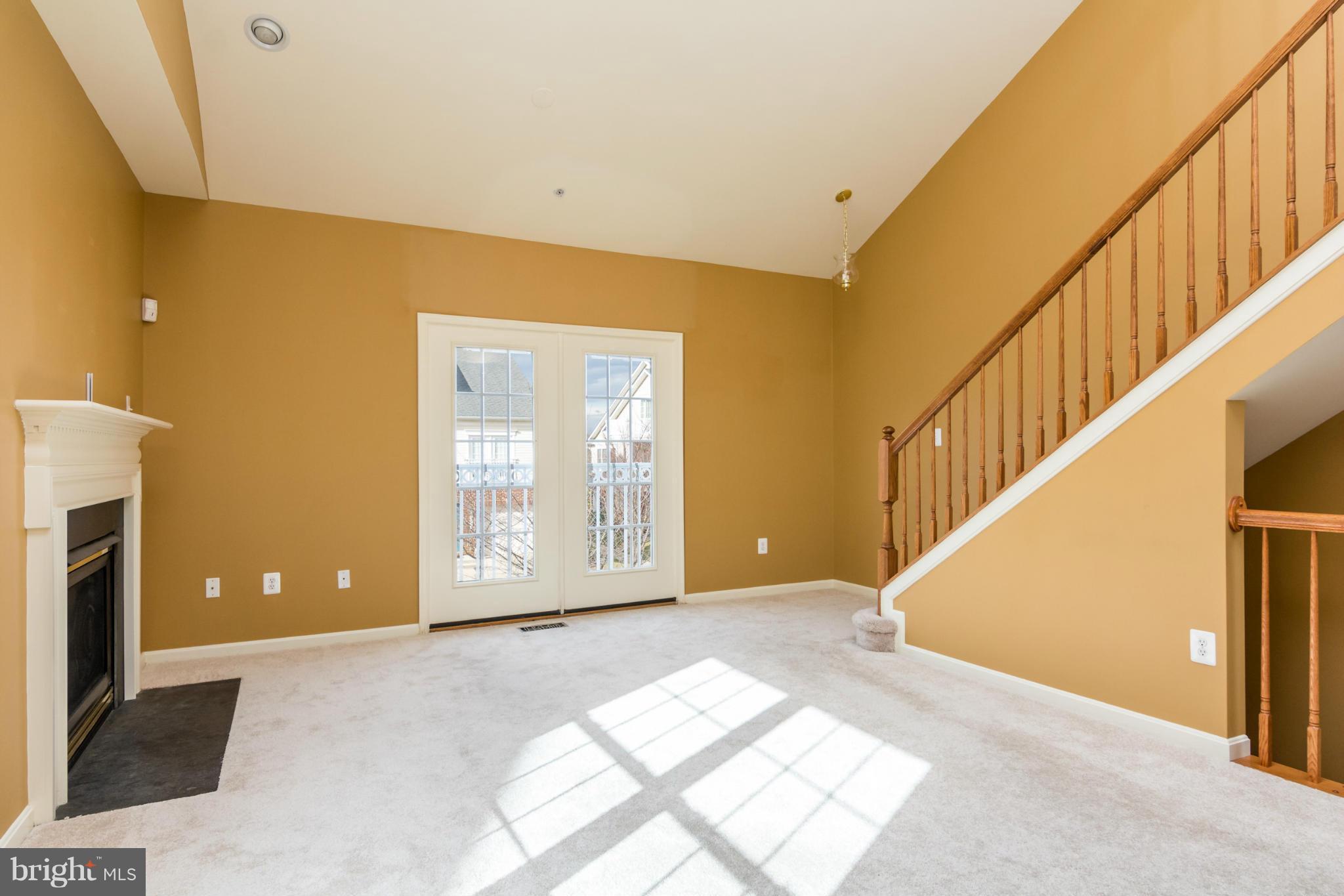 SEVEN OAKS - Residential