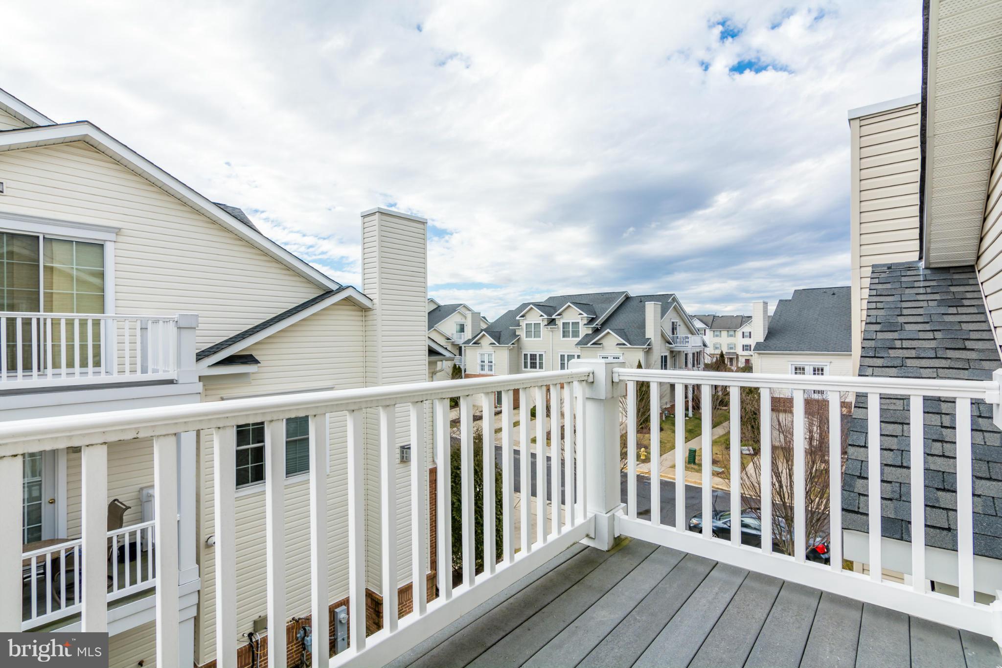 SEVEN OAKS - Residential