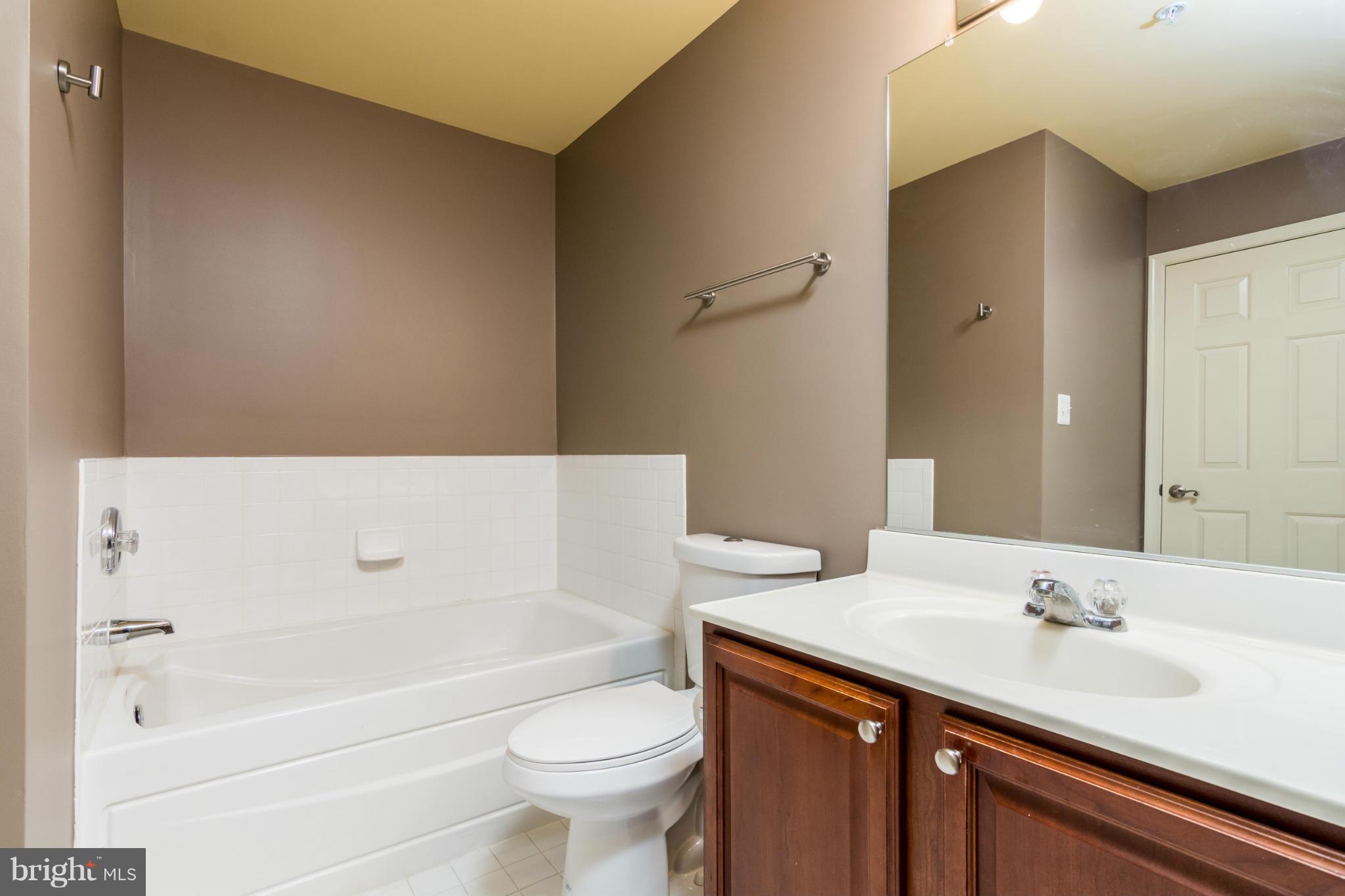 SEVEN OAKS - Residential