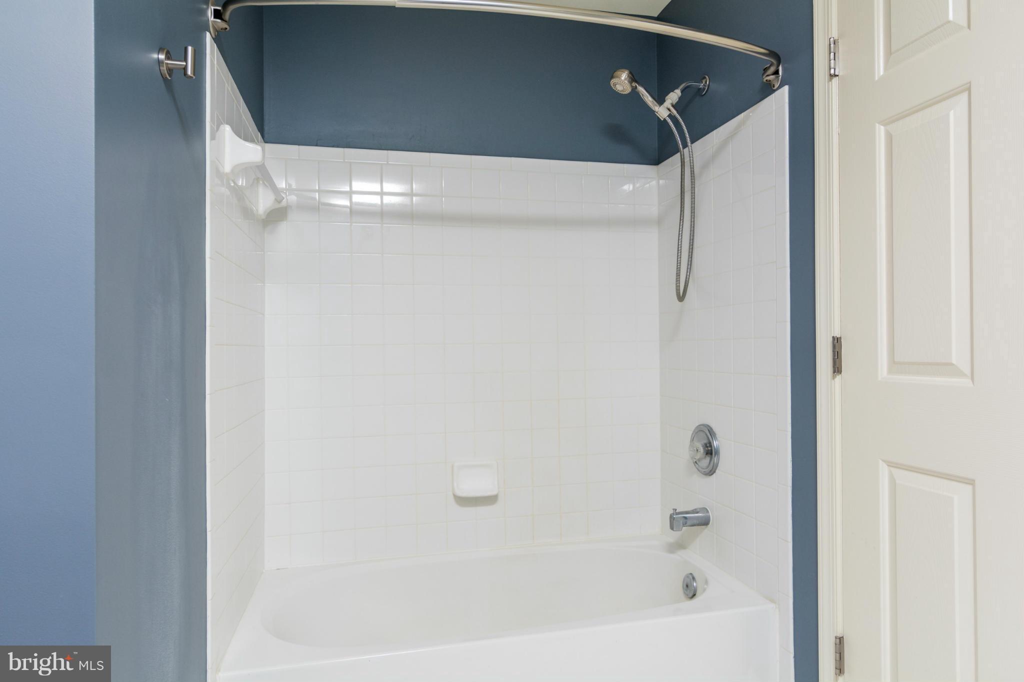 SEVEN OAKS - Residential