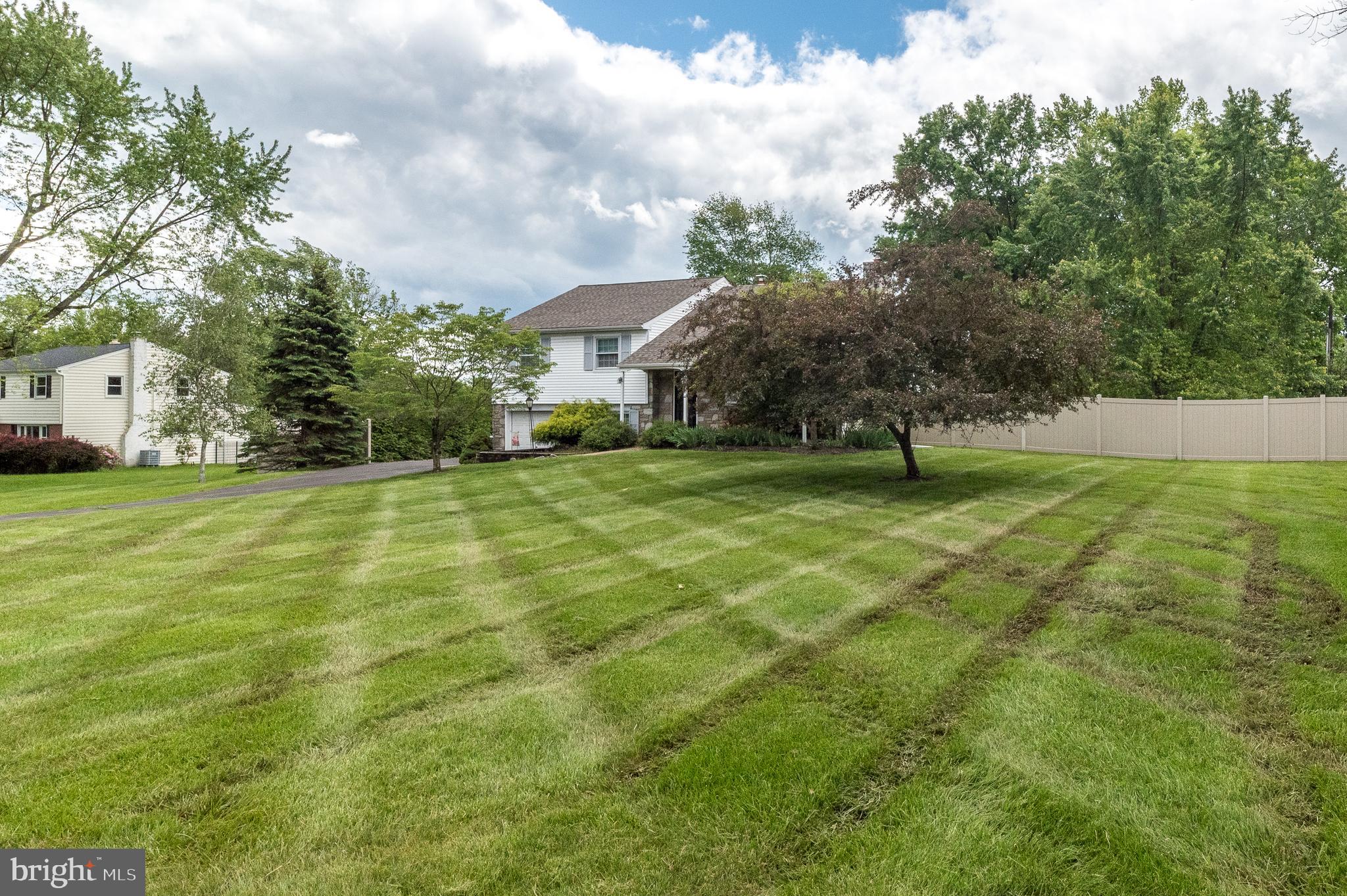 1612 WINDING DRIVE