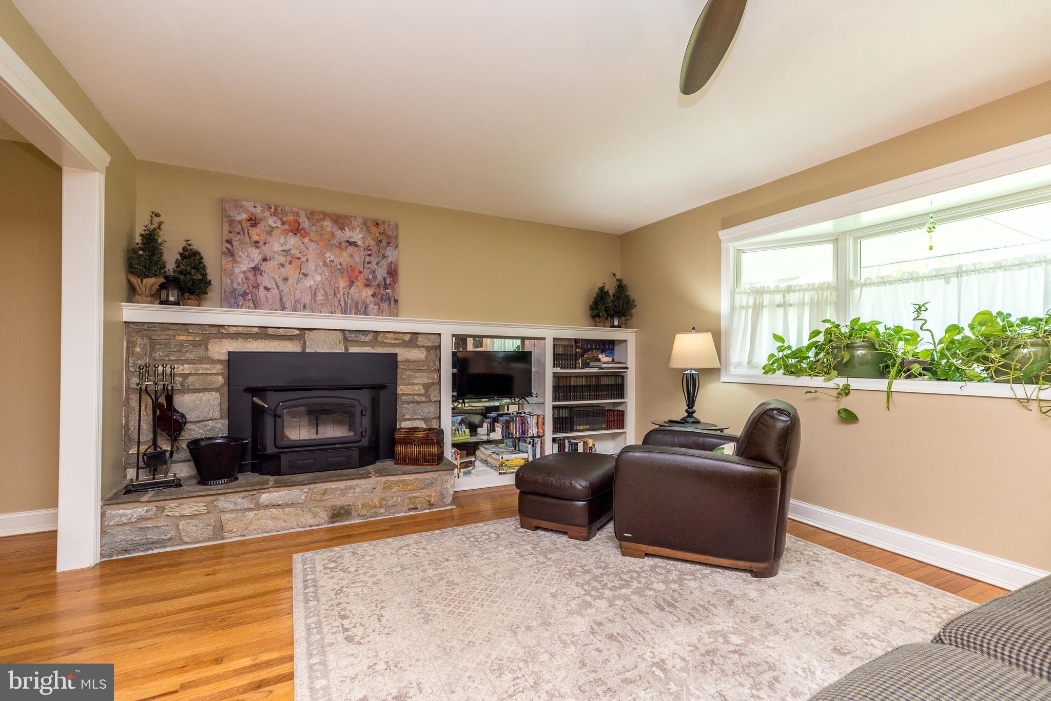 1612 WINDING DRIVE