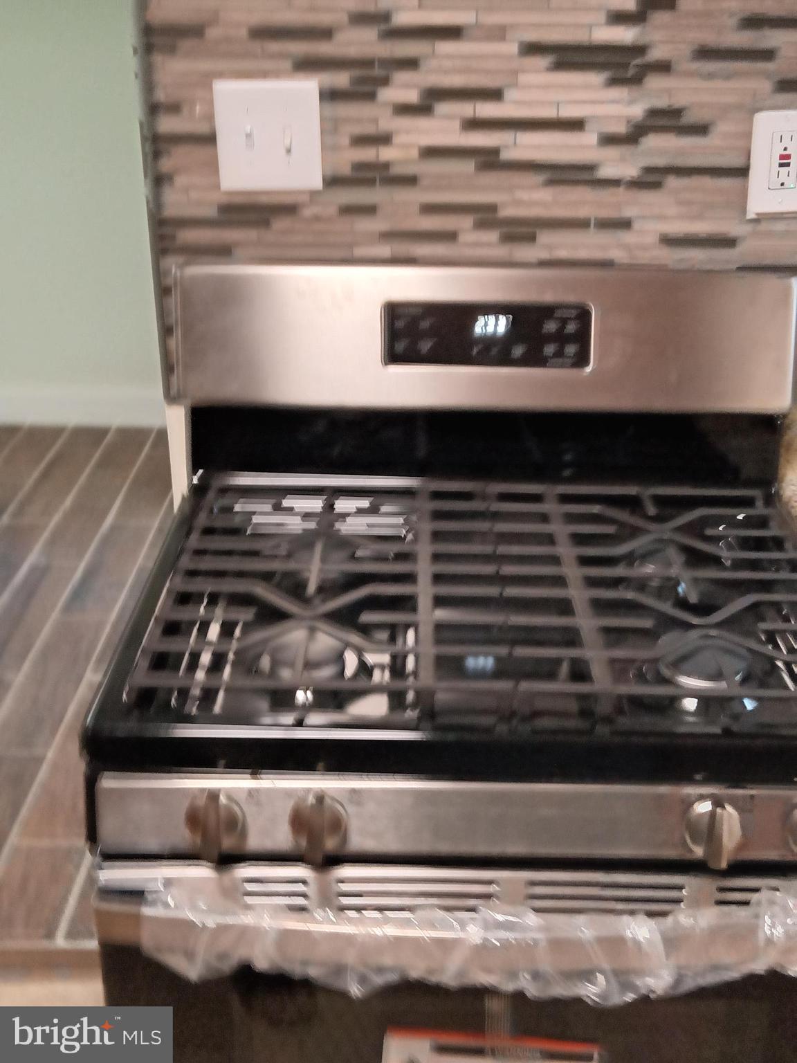 GLENARDEN WOODS - Residential