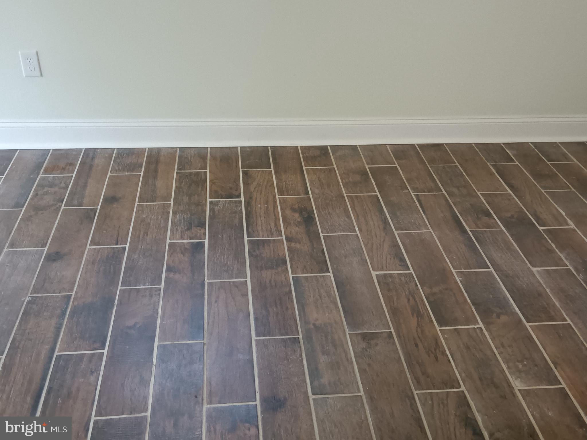 GLENARDEN WOODS - Residential