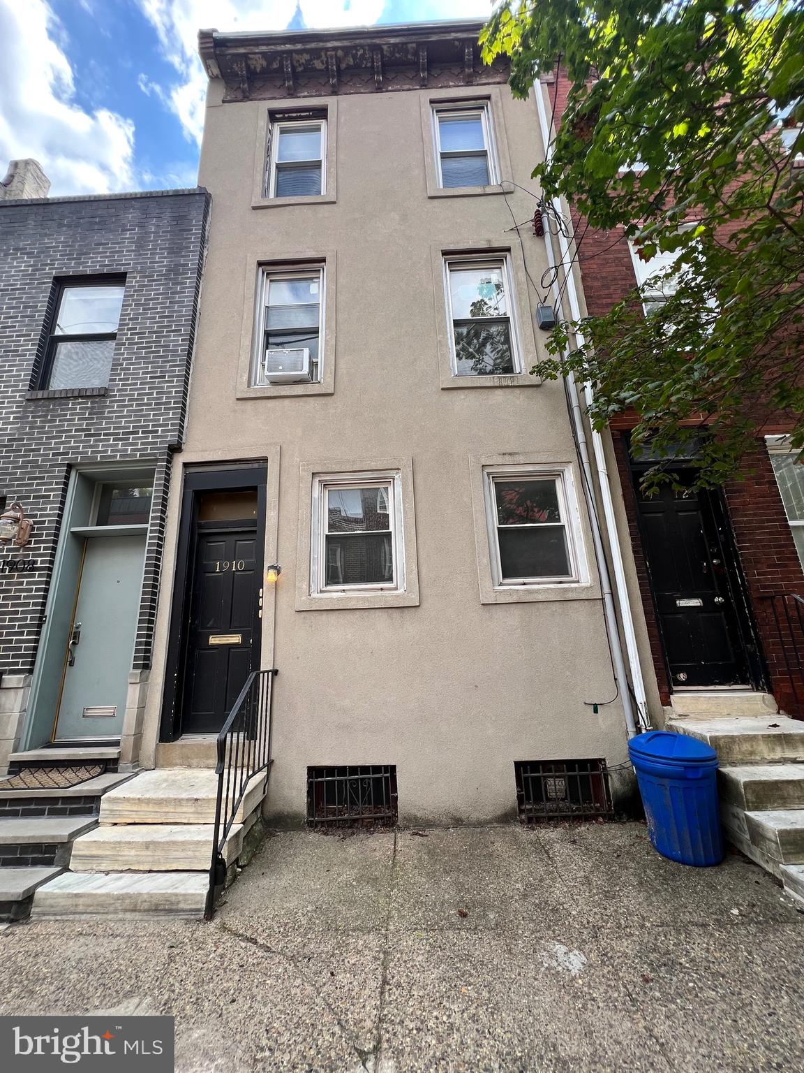FITLER SQUARE - Residential Lease
