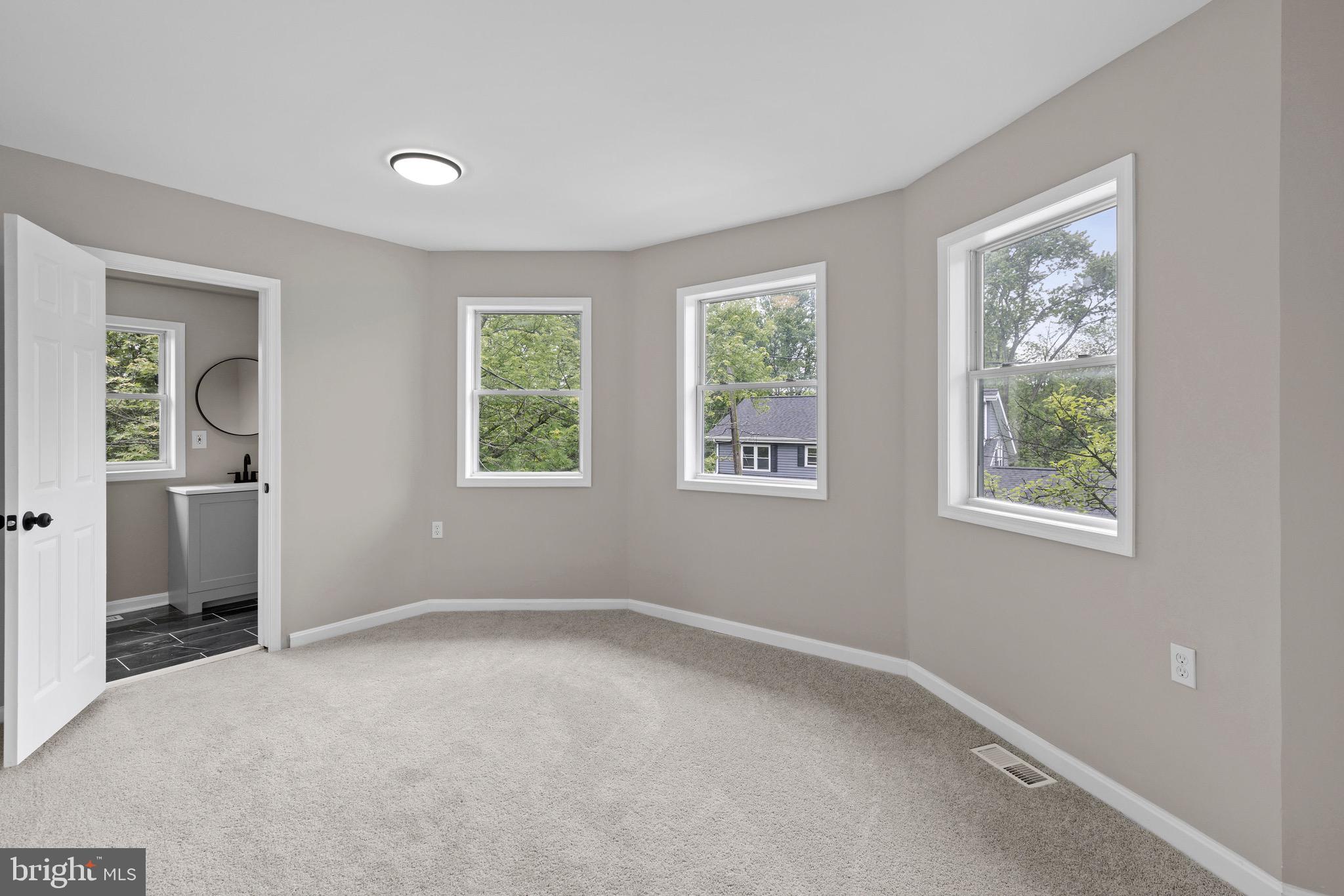 OVERLEA - Residential