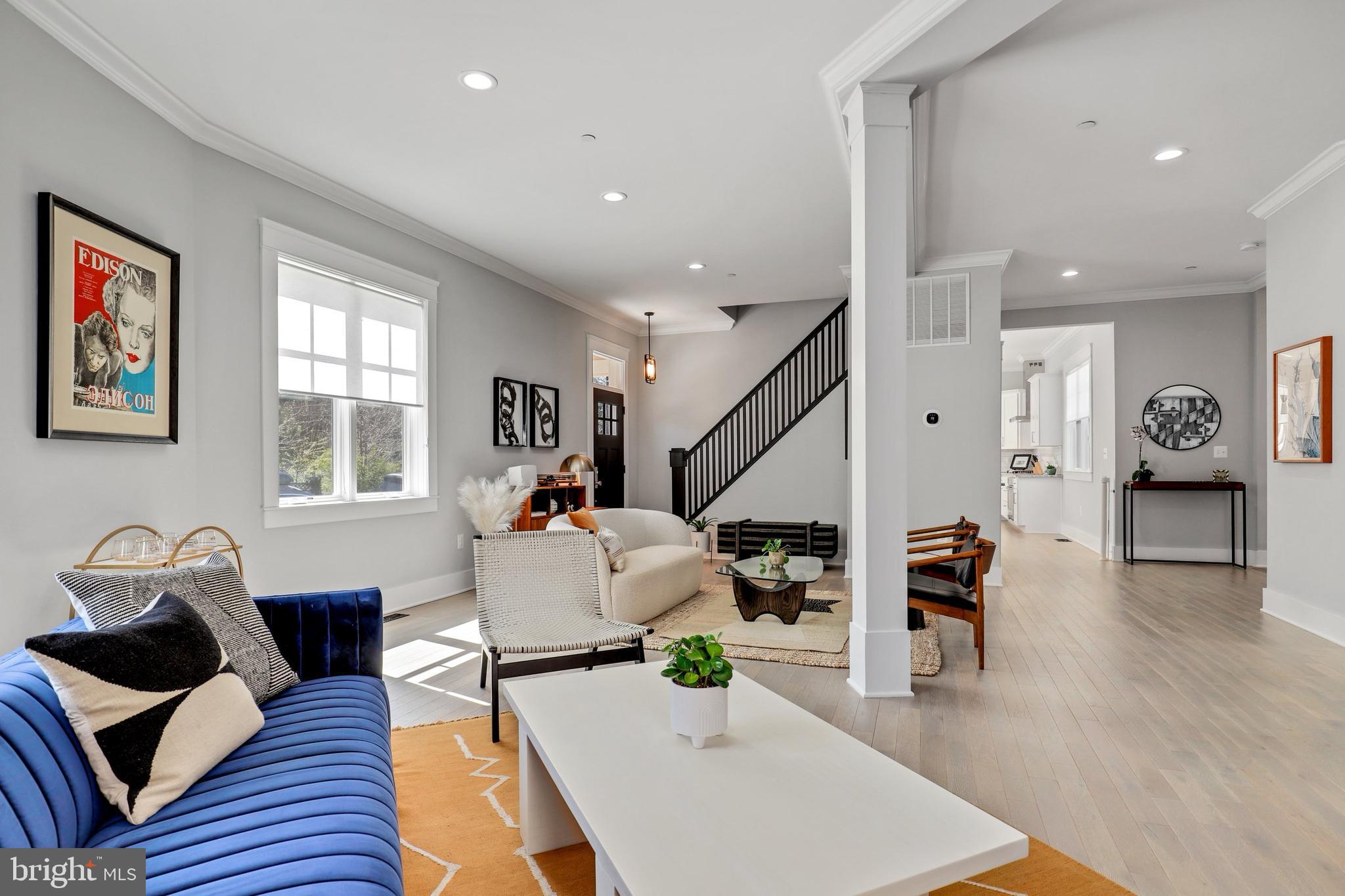 MURRAY HILL - Residential