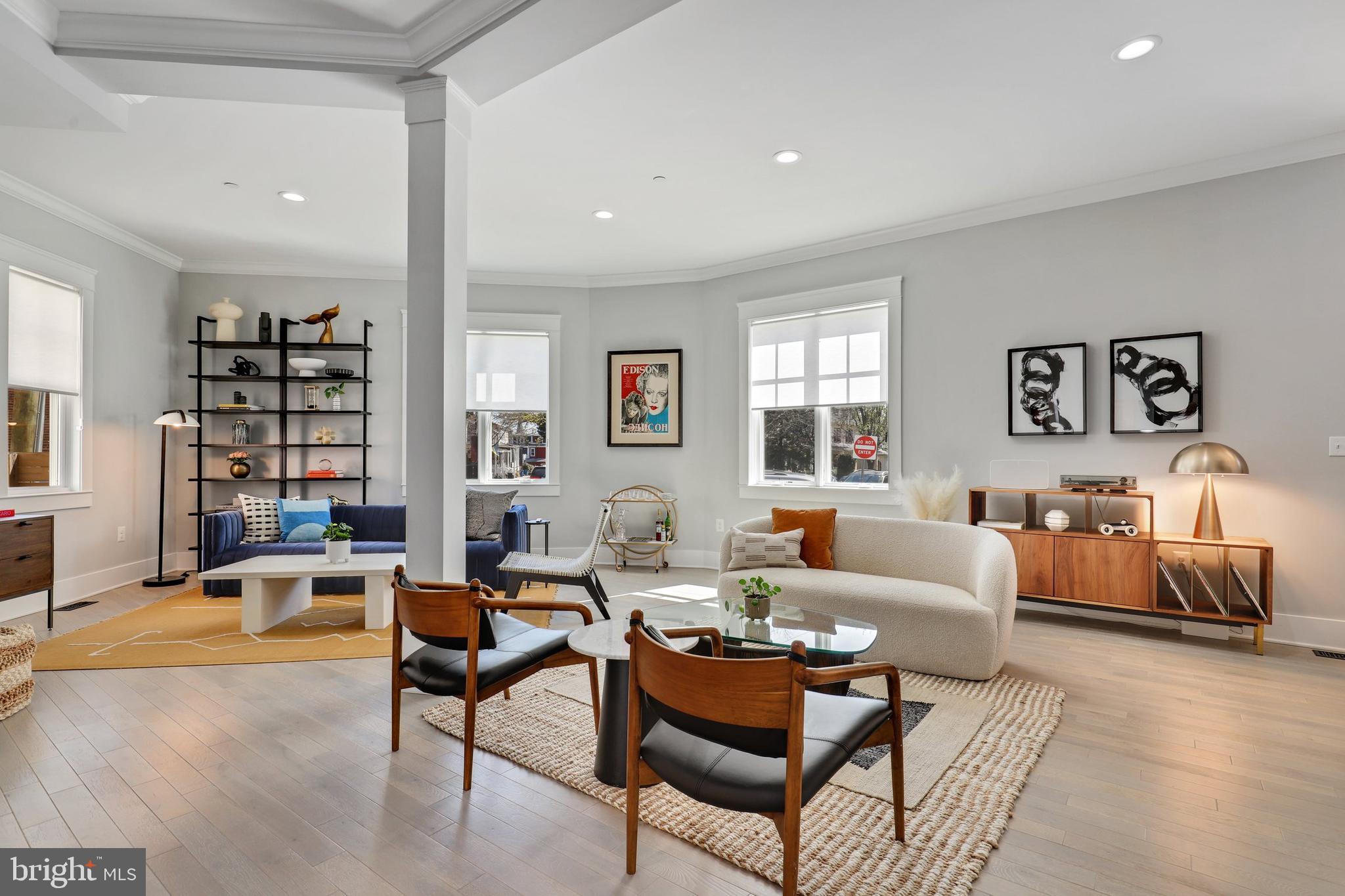 MURRAY HILL - Residential