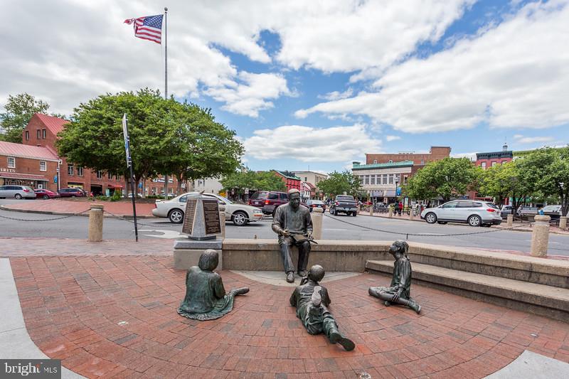 MURRAY HILL - Residential