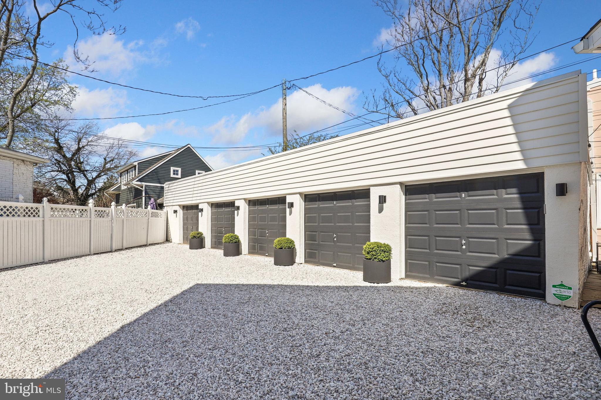 MURRAY HILL - Residential