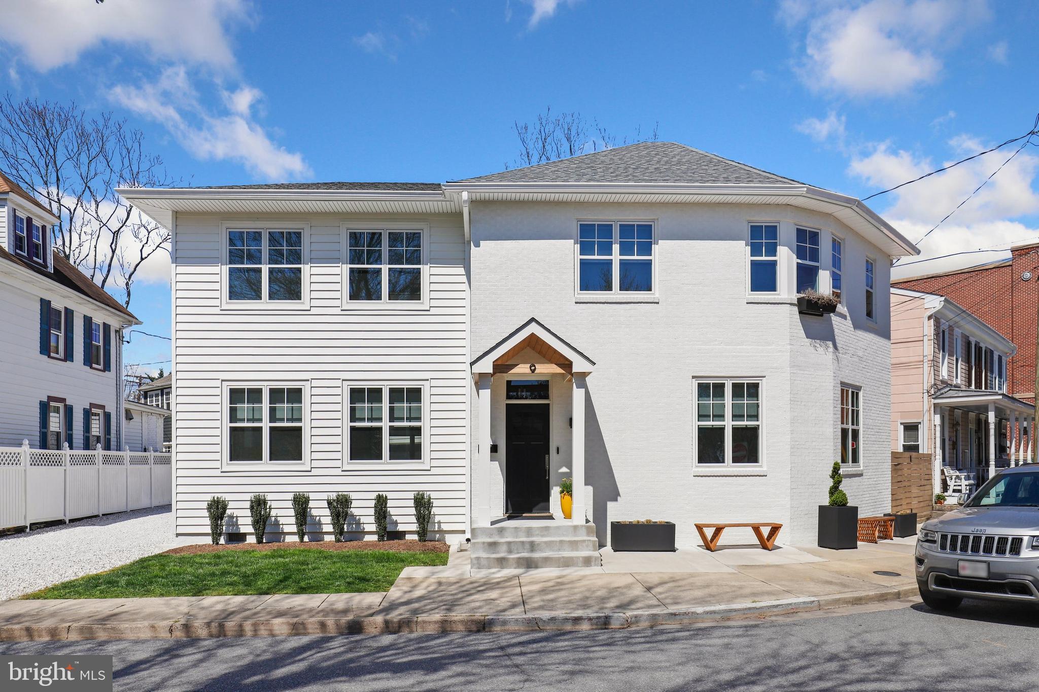 MURRAY HILL - Residential