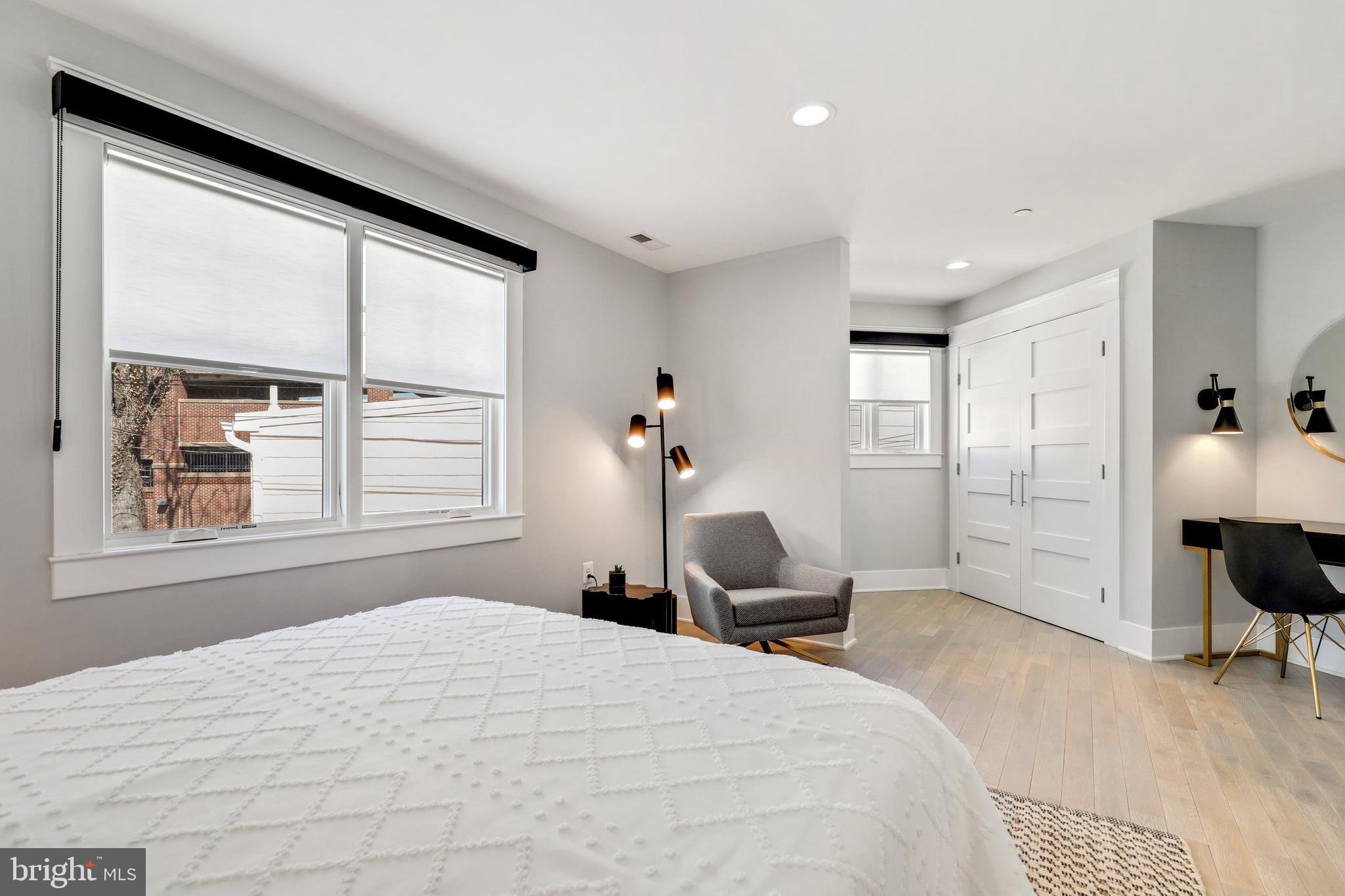 MURRAY HILL - Residential