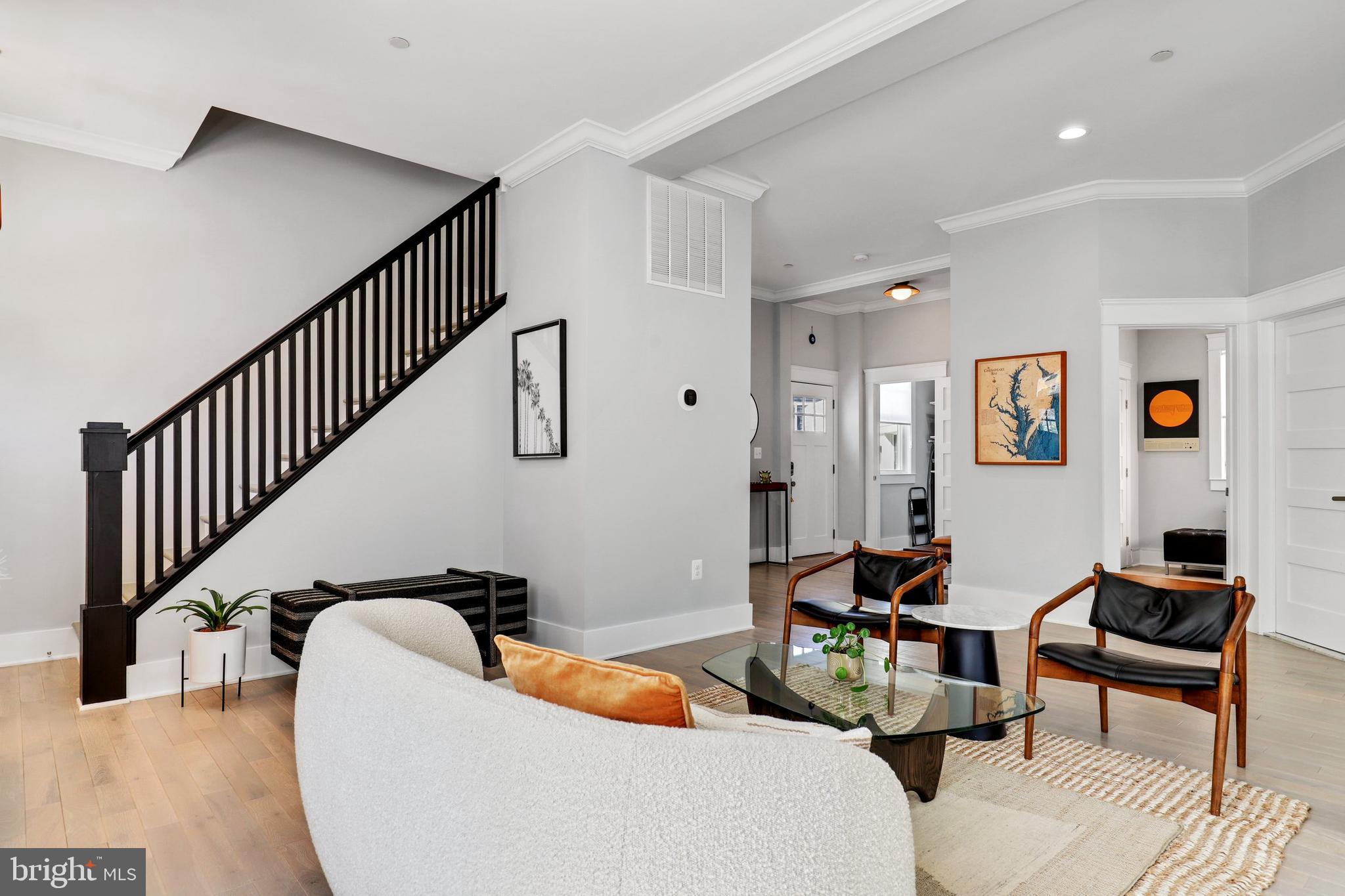 MURRAY HILL - Residential