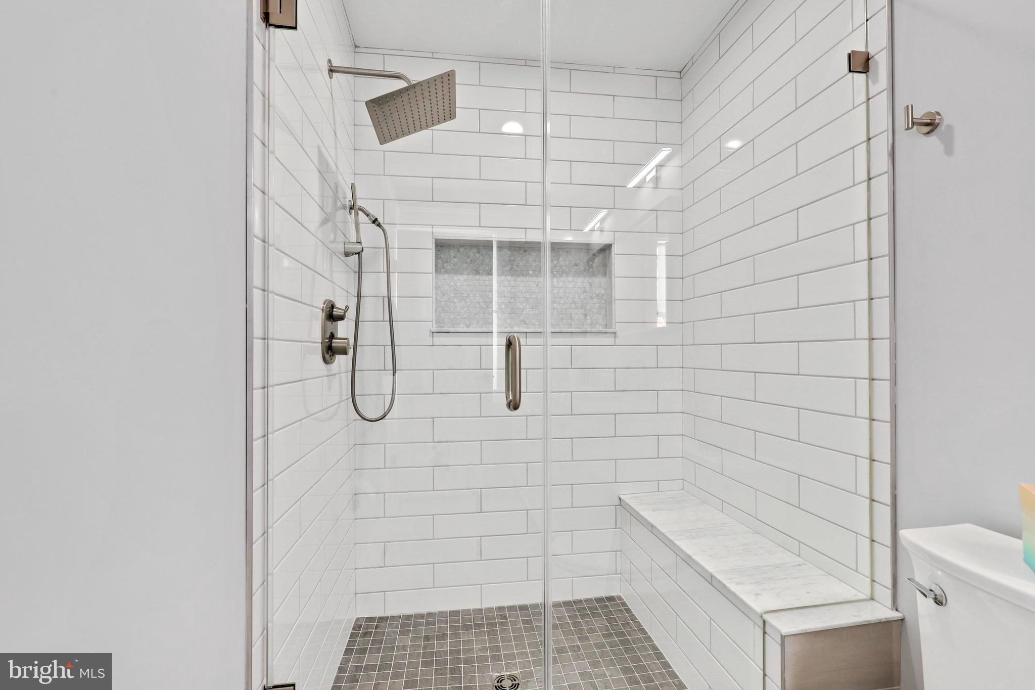 MURRAY HILL - Residential