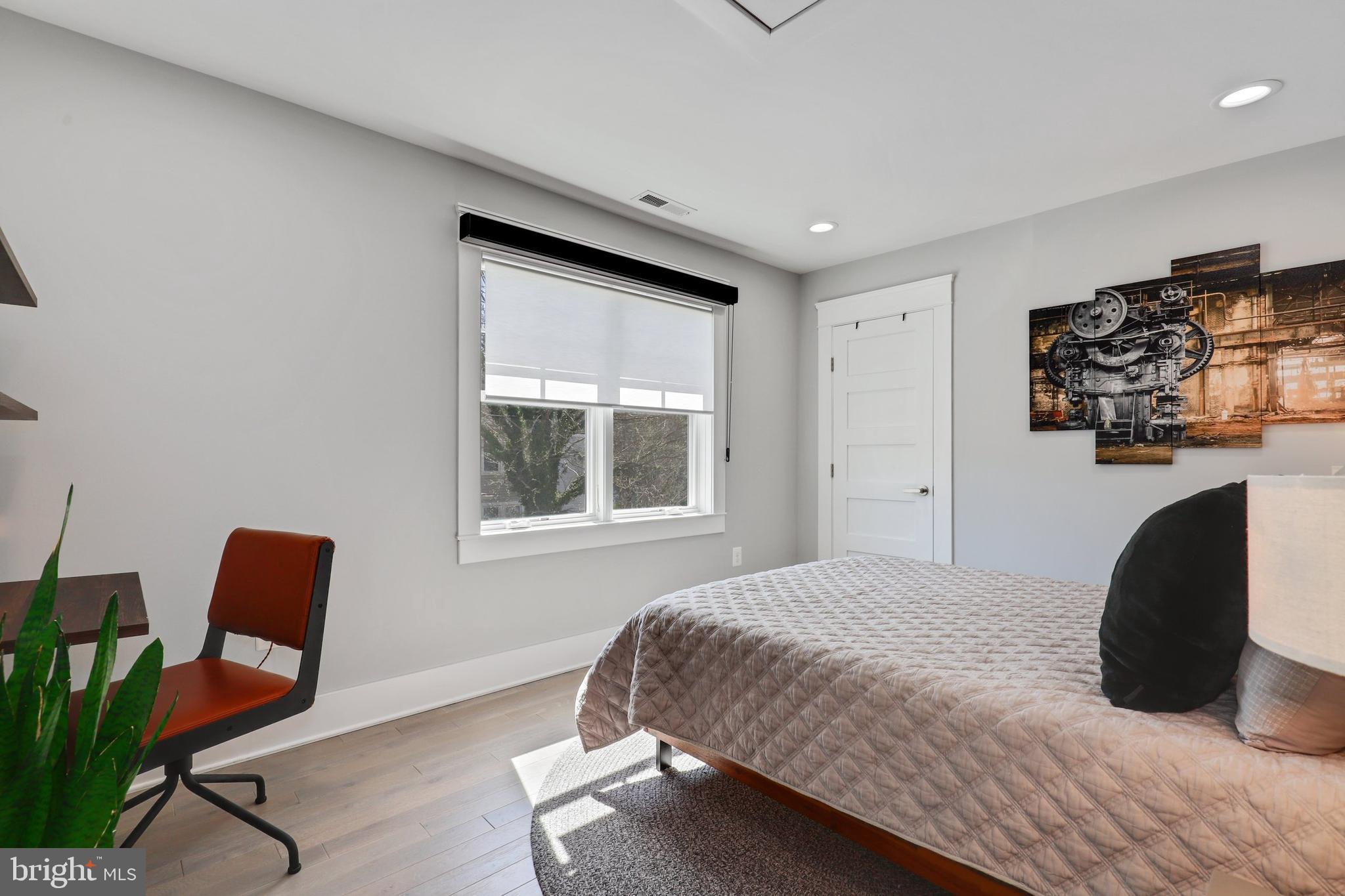 MURRAY HILL - Residential